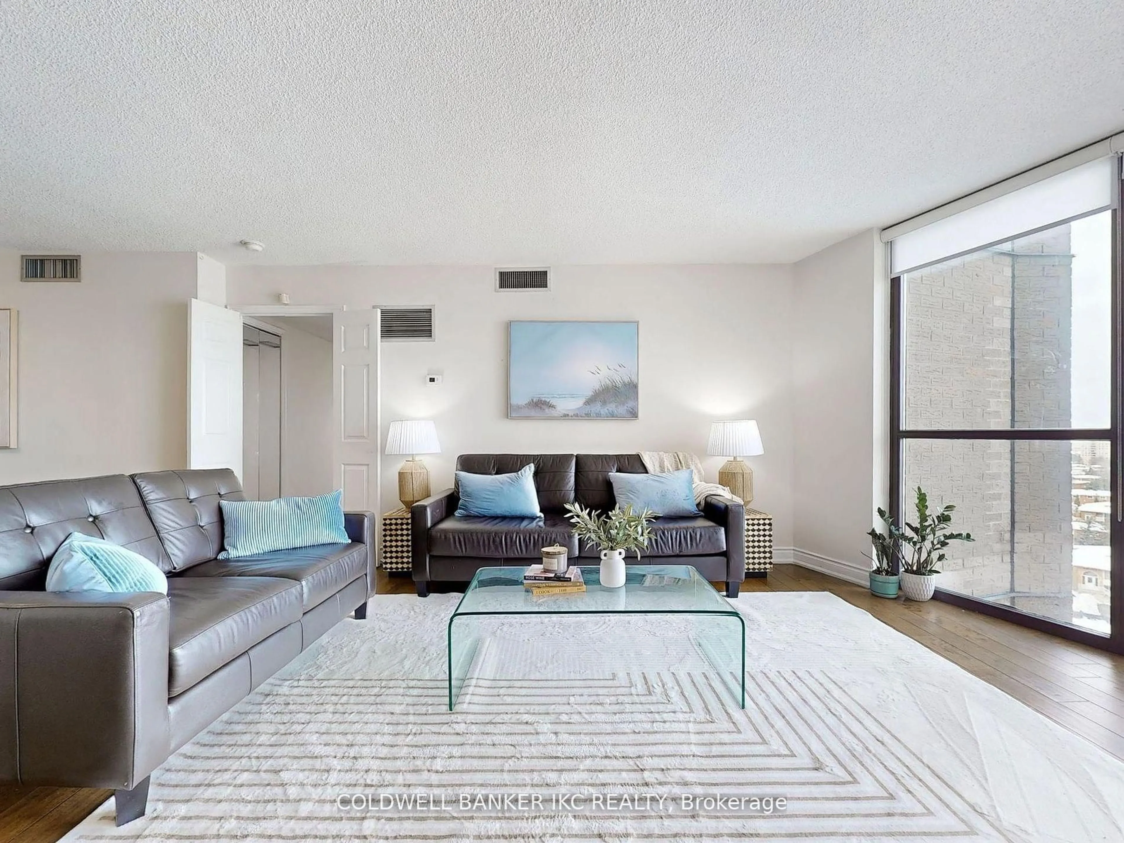 Living room with furniture, unknown for 4235 Sherwoodtowne Blvd #1001, Mississauga Ontario L4Z 1W3