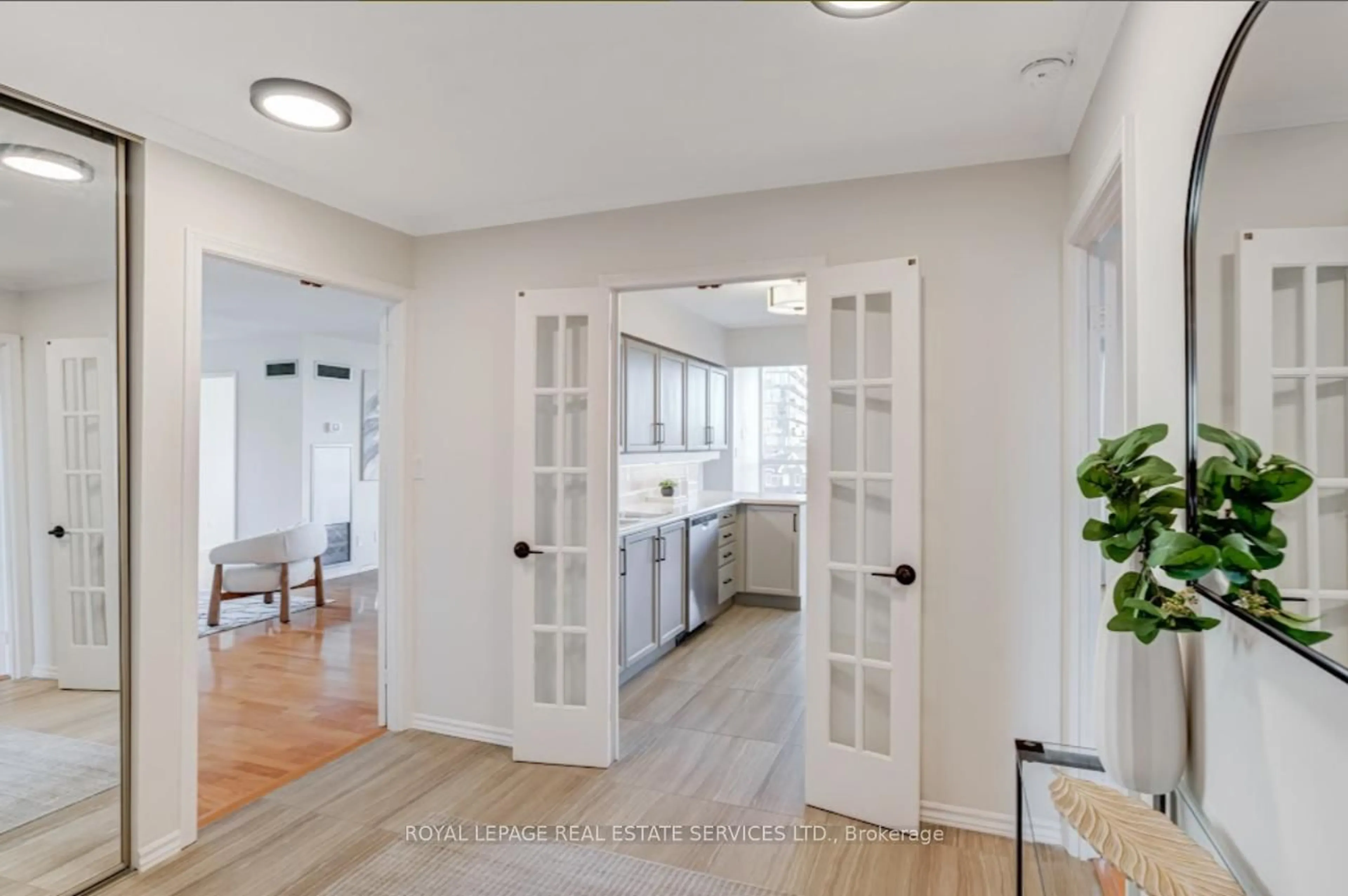 Indoor entryway for 22 Southport St #536, Toronto Ontario M6S 4Y9