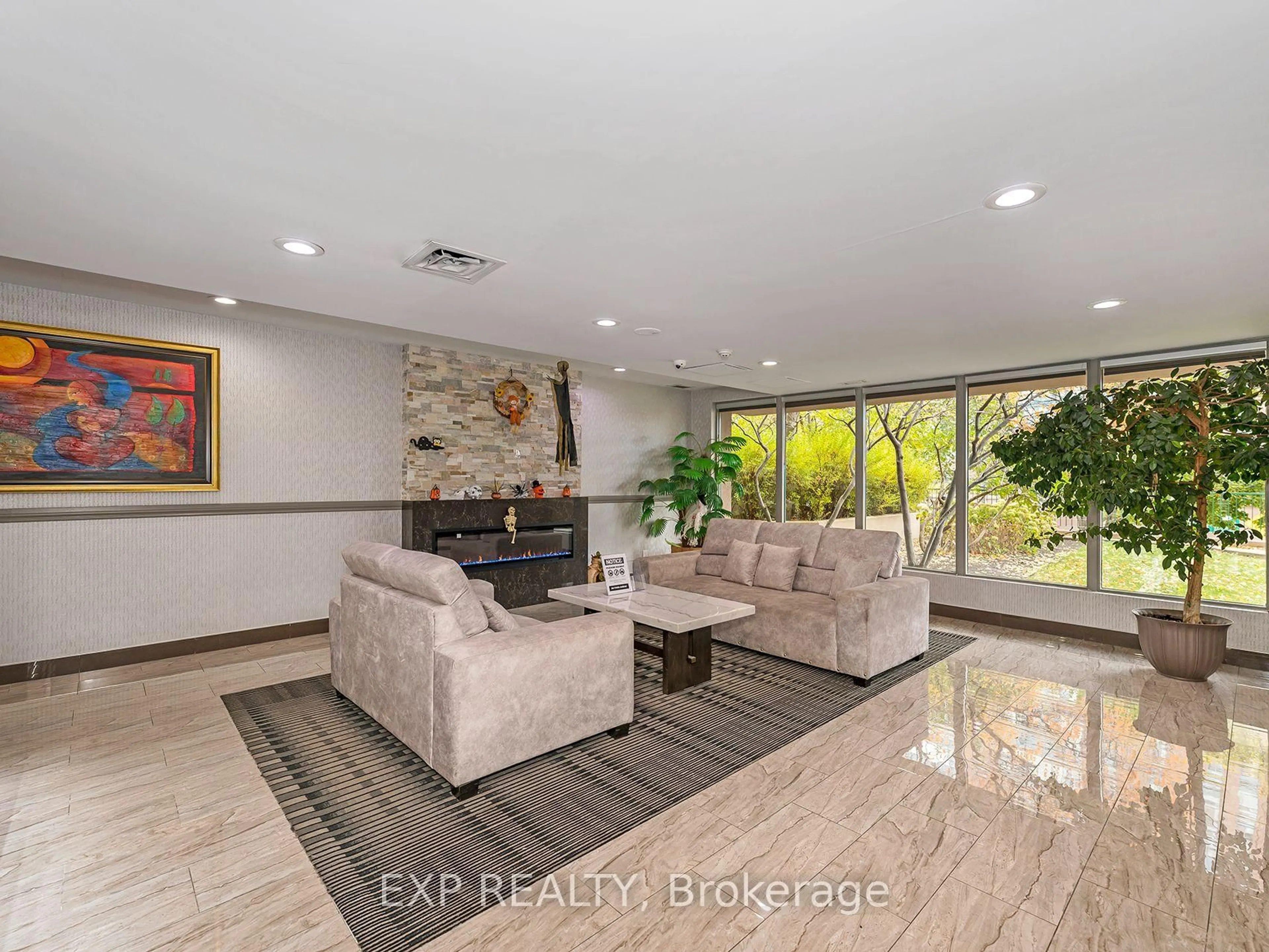 Unknown for 145 Hillcrest Ave #1812, Mississauga Ontario L5B 3Z1