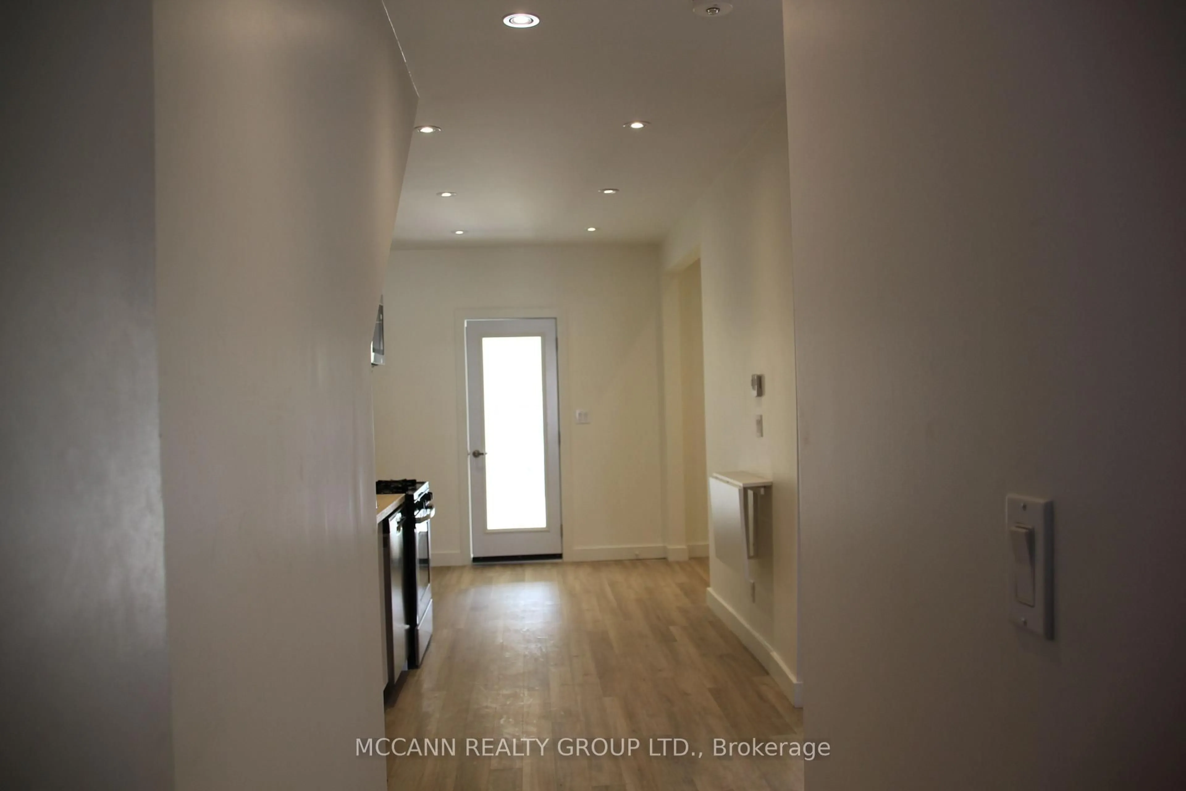 Indoor entryway for 151 Wallace Ave, Toronto Ontario M6H 1V1