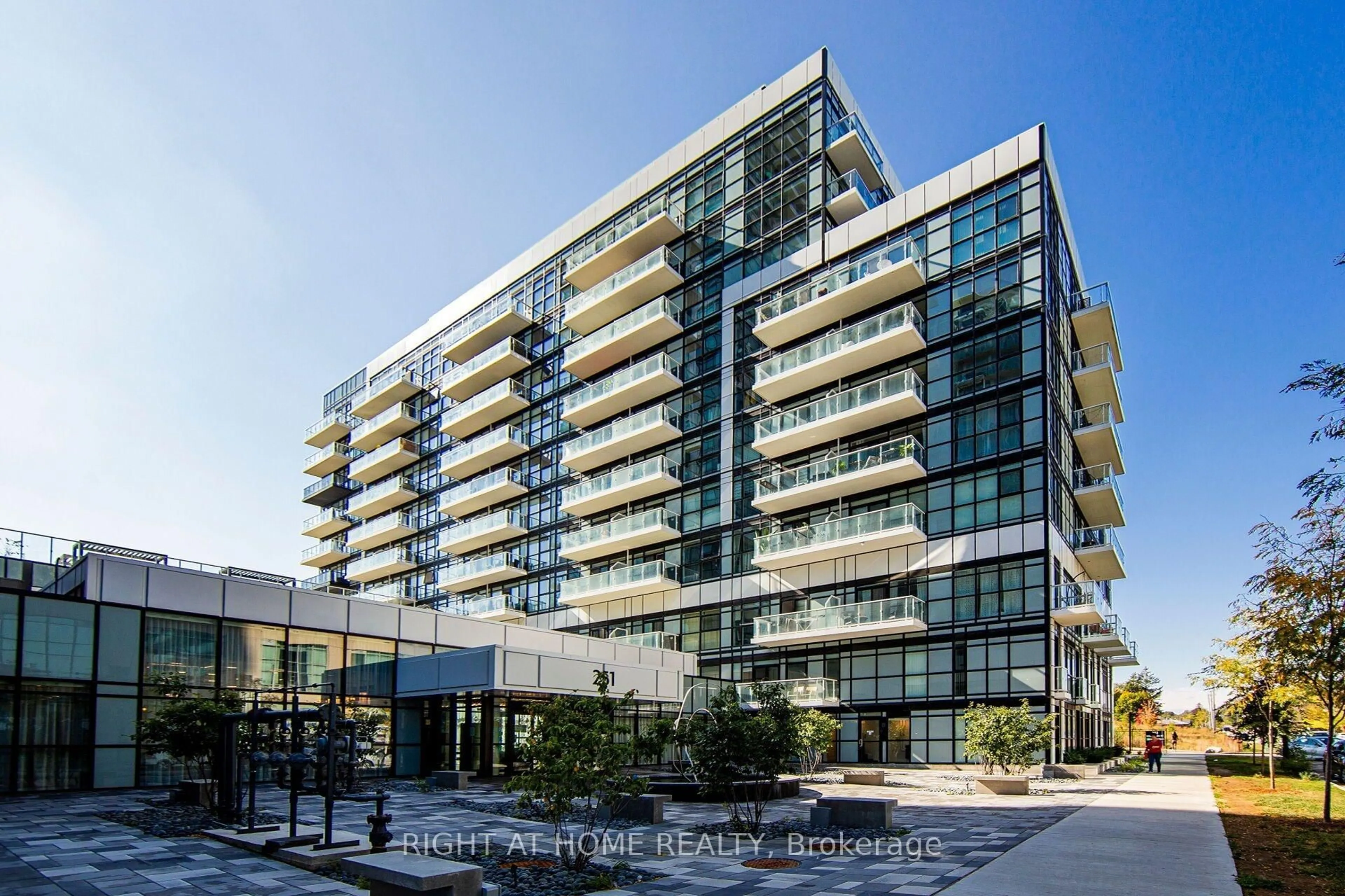 Unknown for 251 Manitoba St, Toronto Ontario M8Y 0C7