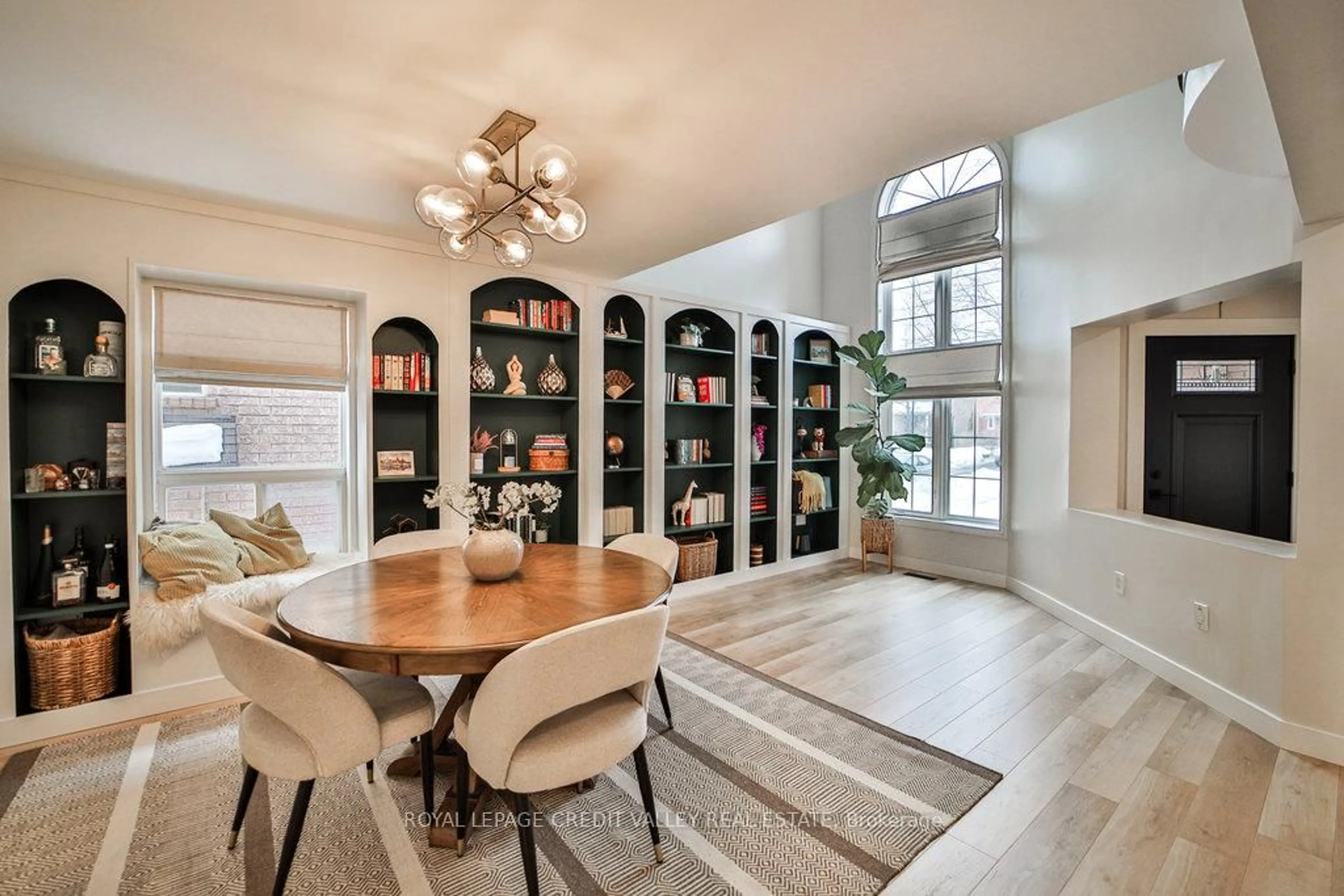 Dining room, unknown for 9 Sheardown Tr, Caledon Ontario L7E 1Y5