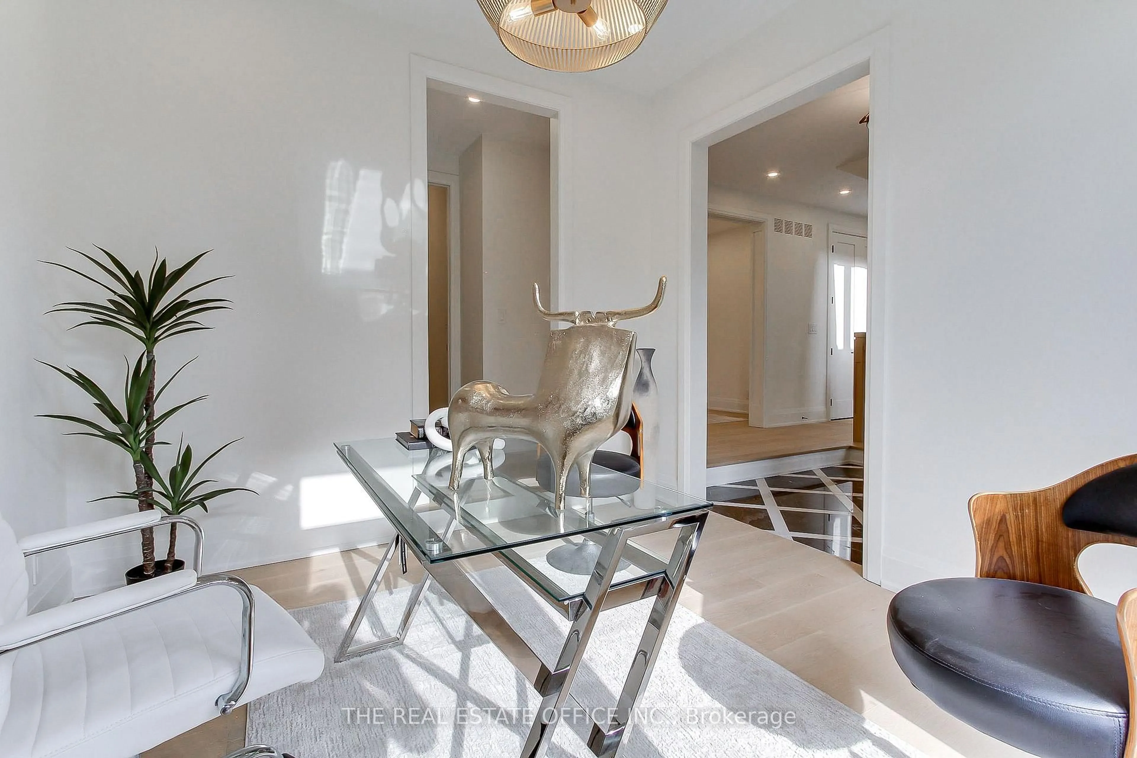 Unknown for 18 Beaverbrook Ave, Toronto Ontario M9B 2M9