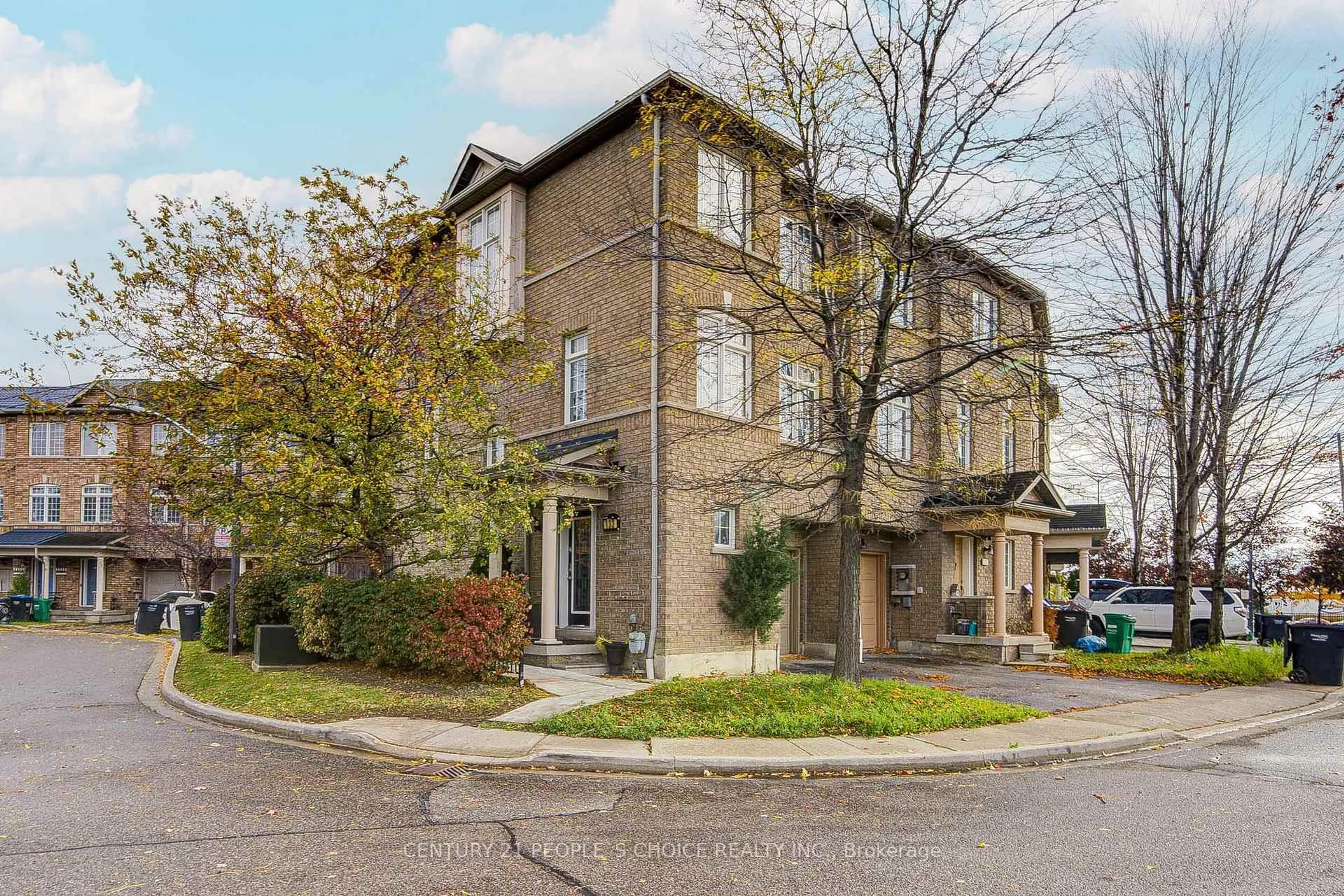 Home with brick exterior material, street for 7035 Rexwood Rd #133, Mississauga Ontario L4T 1N1