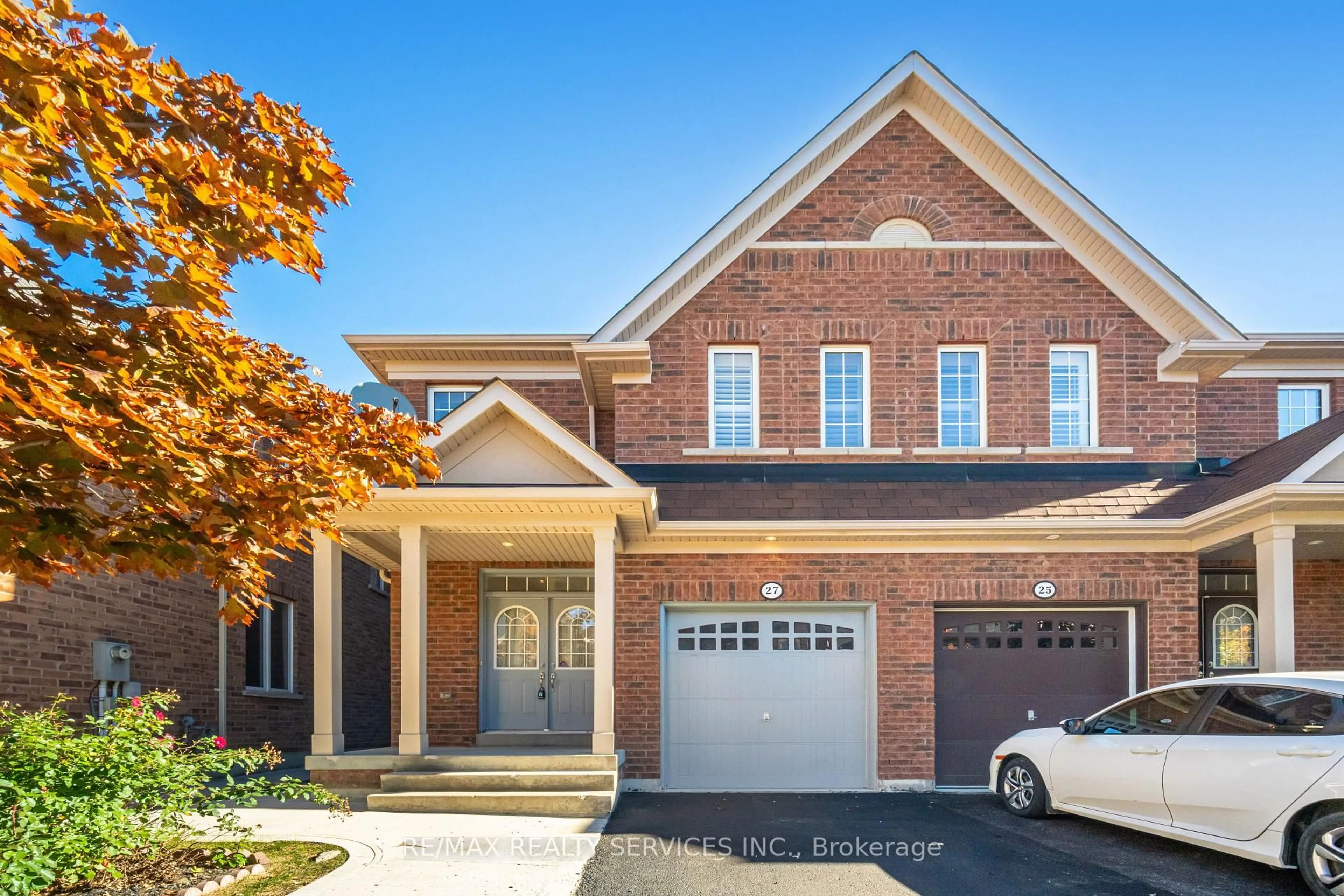 Home with brick exterior material, street for 27 Sussexvale Dr, Brampton Ontario L6R 3S1