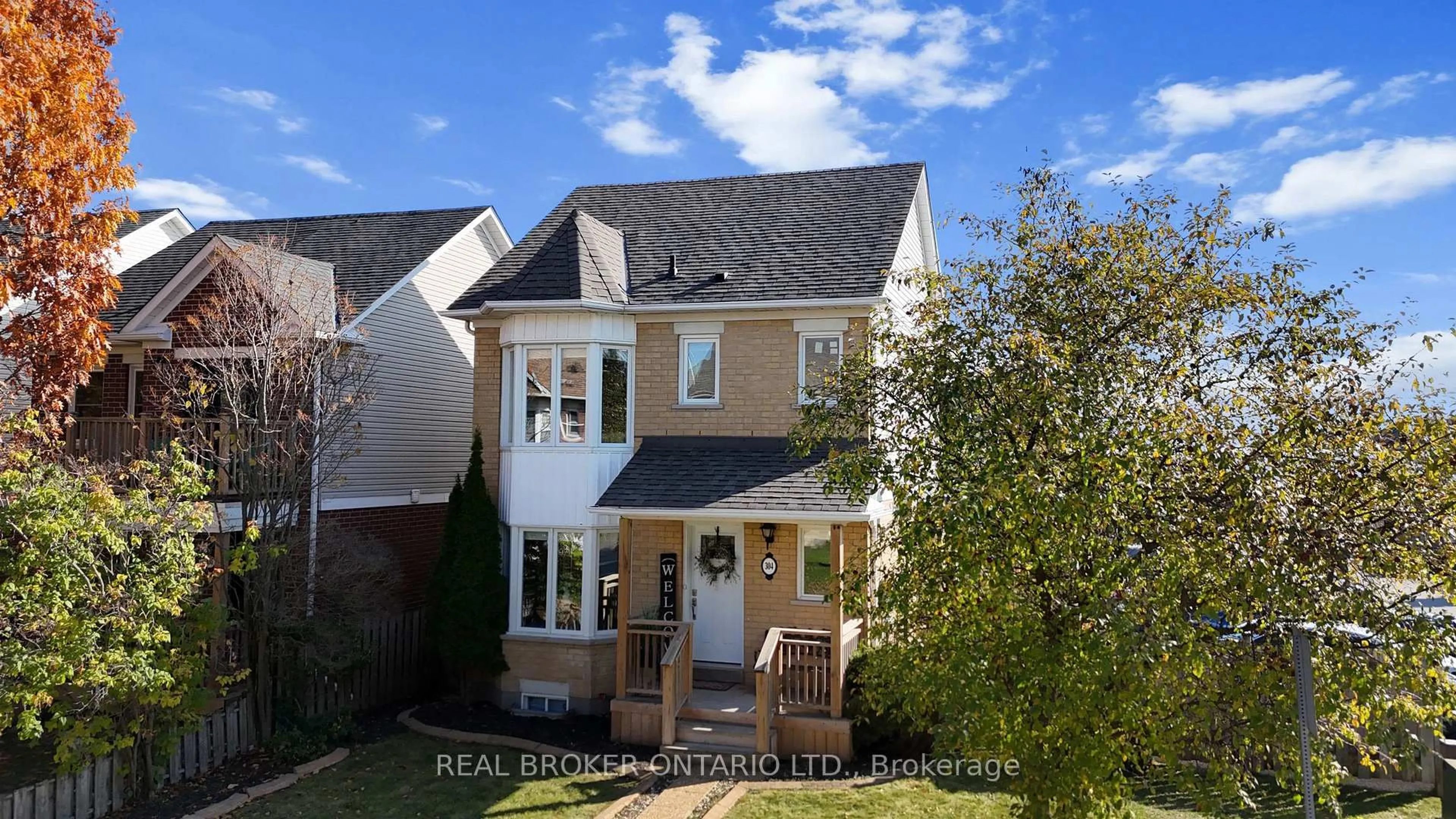 Home with brick exterior material, street for 304 Dogwood St, Orangeville Ontario L9W 4Z7