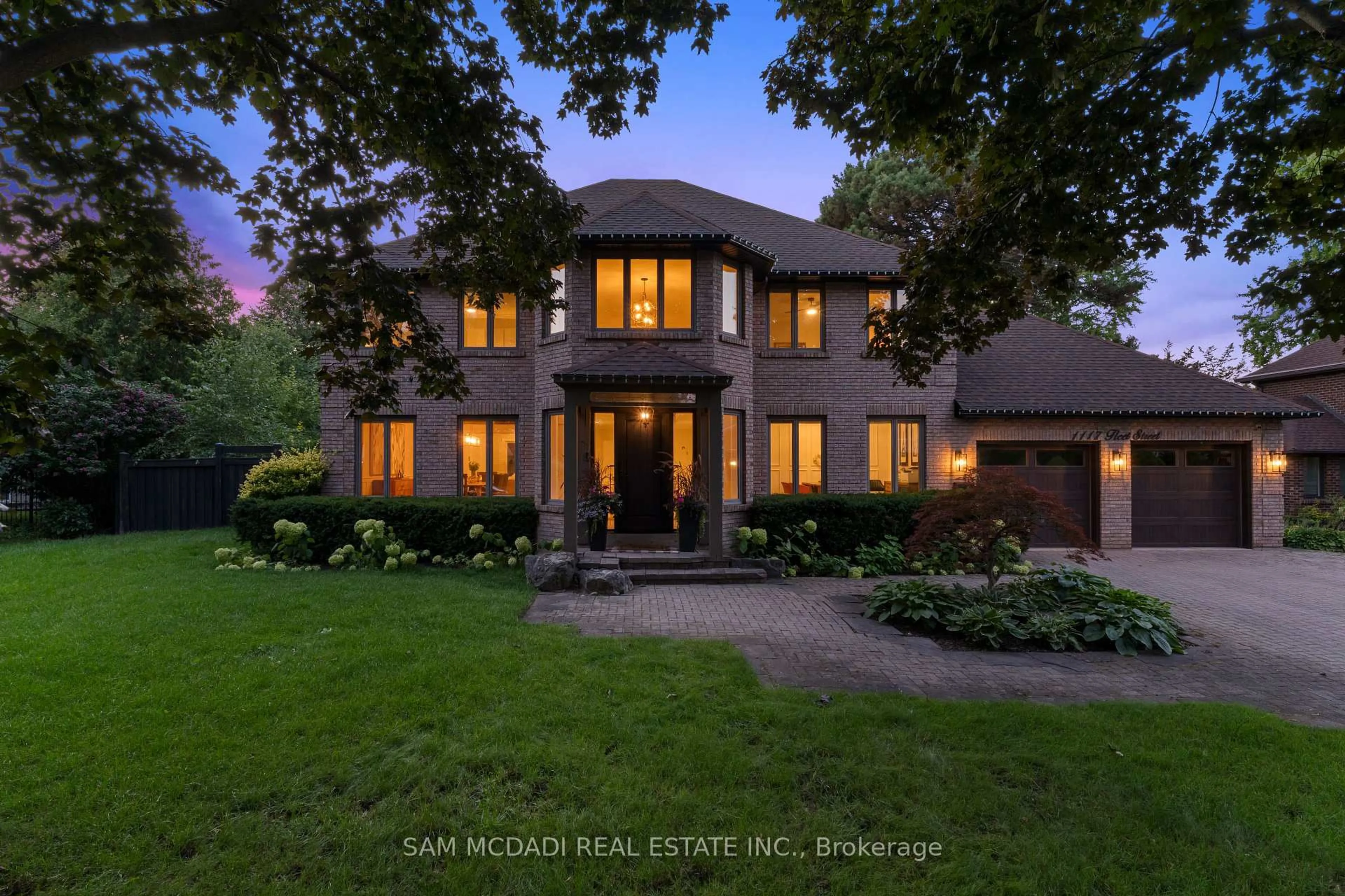 Home with brick exterior material, street for 1117 Fleet St, Mississauga Ontario L5H 3P4