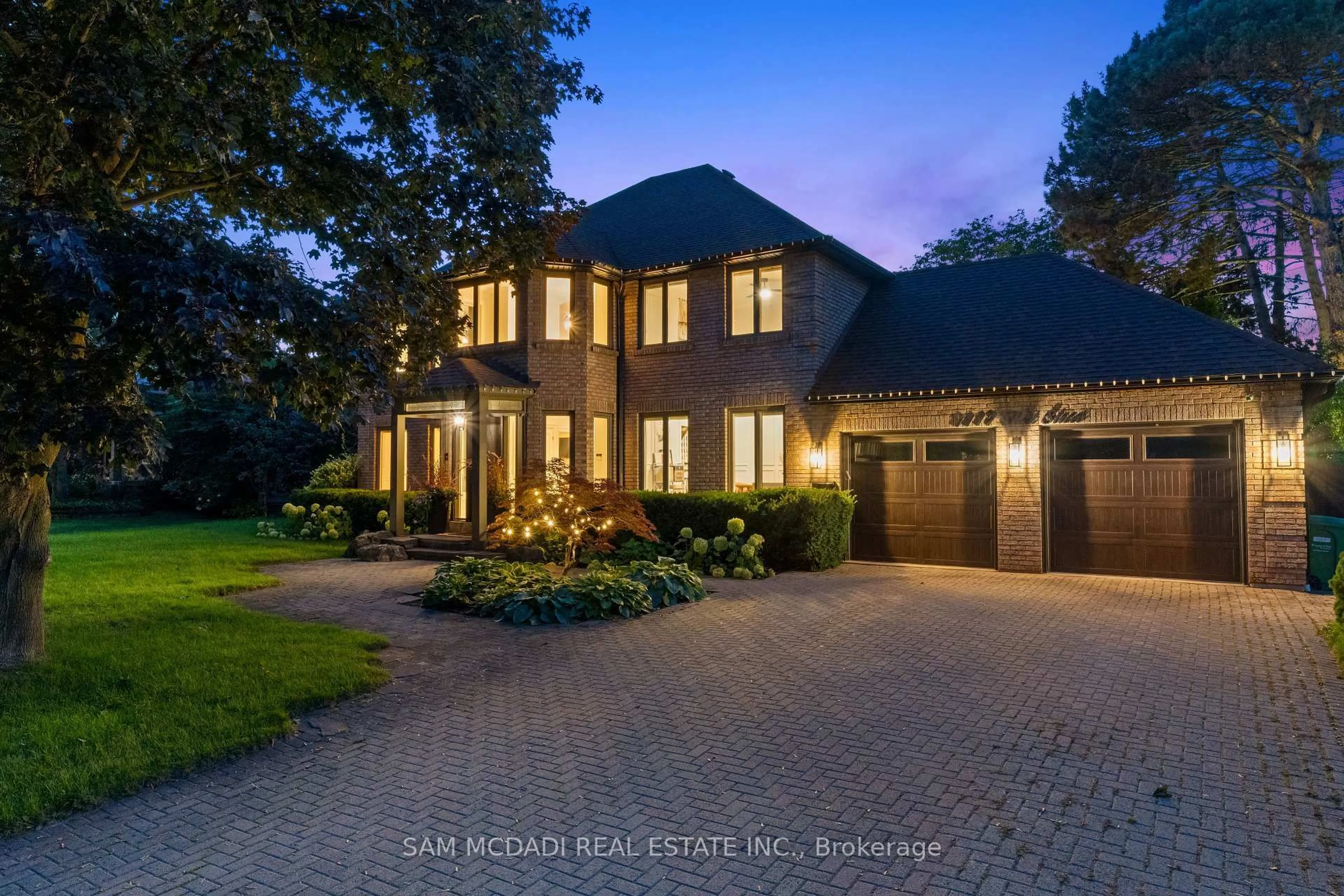 Home with brick exterior material, street for 1117 Fleet St, Mississauga Ontario L5H 3P4