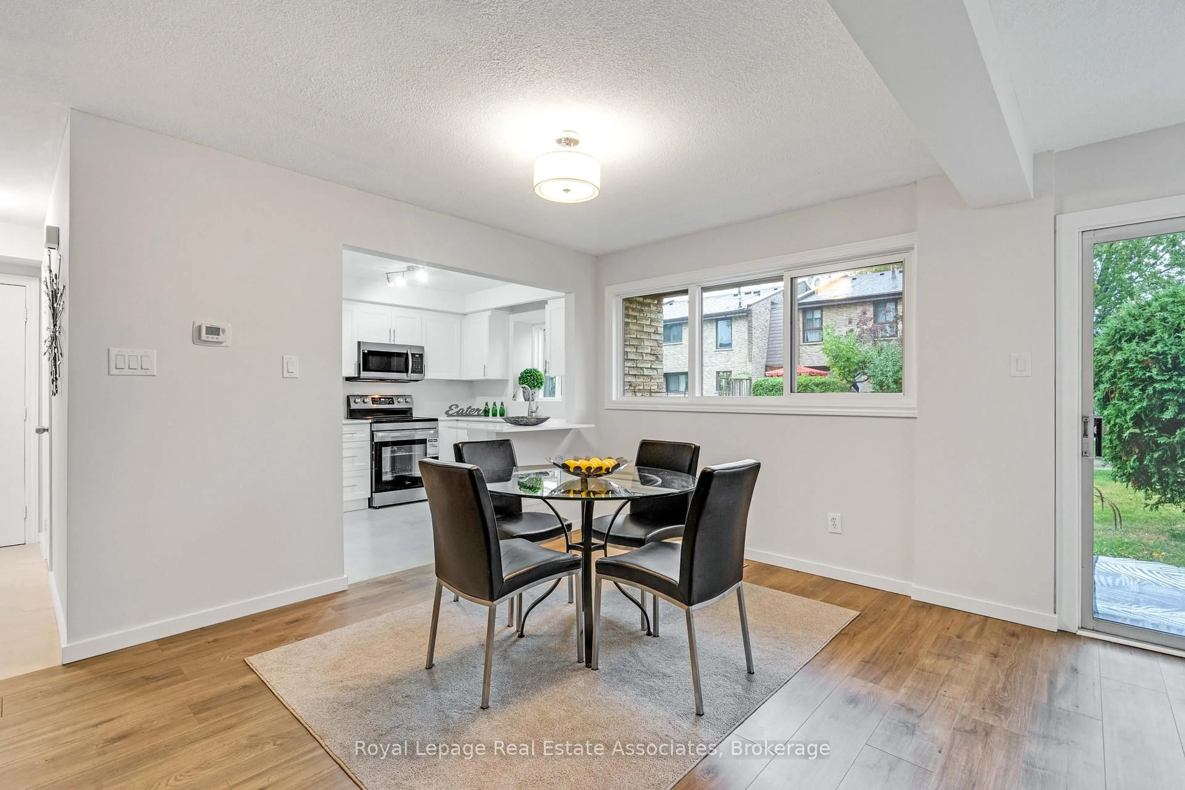Dining room, unknown for 2605 Woodchester Dr #57, Mississauga Ontario L5K 2E3