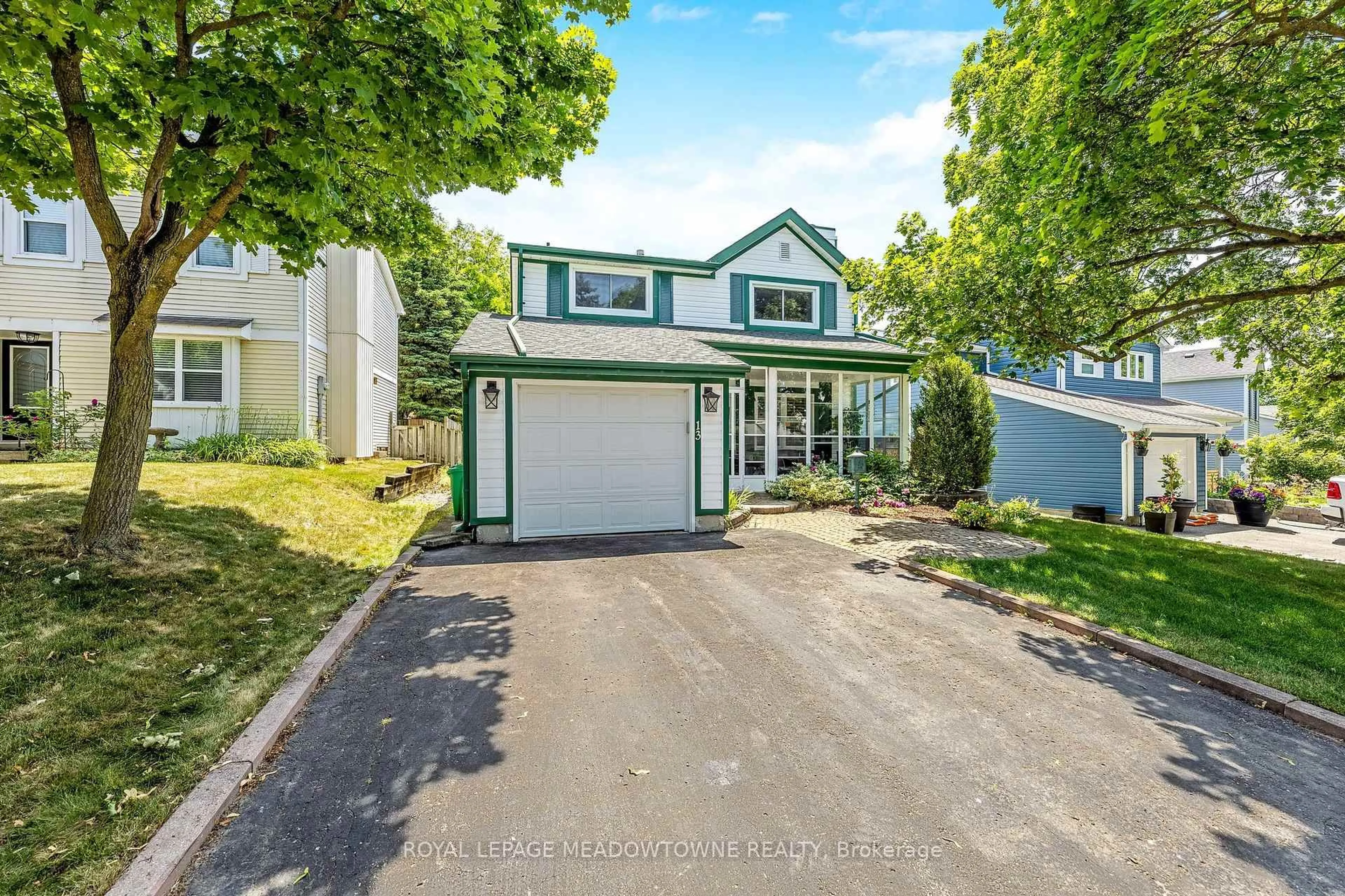 Home with vinyl exterior material, street for 13 Blueridge Sq, Brampton Ontario L6Z 1A2