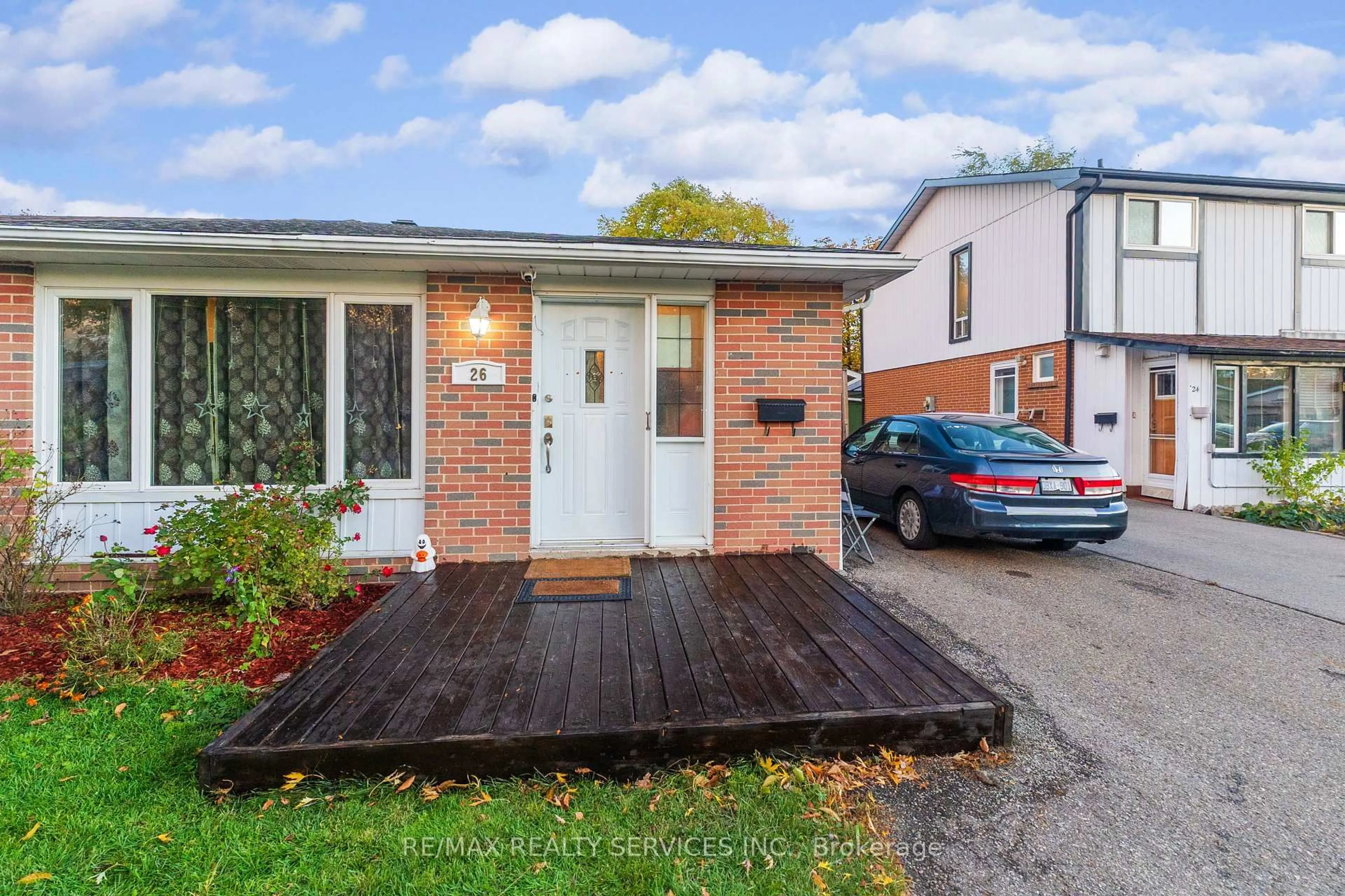 Home with brick exterior material, street for 26 Lambton Crt, Brampton Ontario L6V 2A9