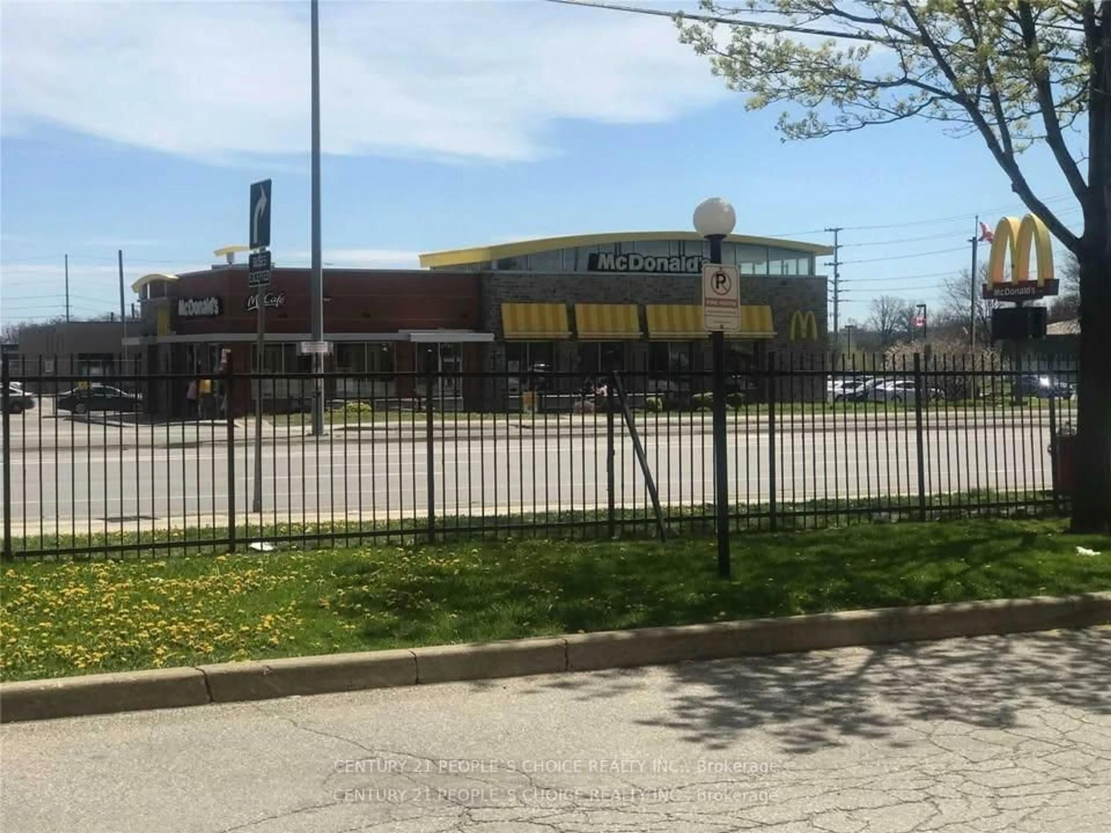 Blurry image for 3533 Derry Rd #801, Mississauga Ontario L4T 1B1