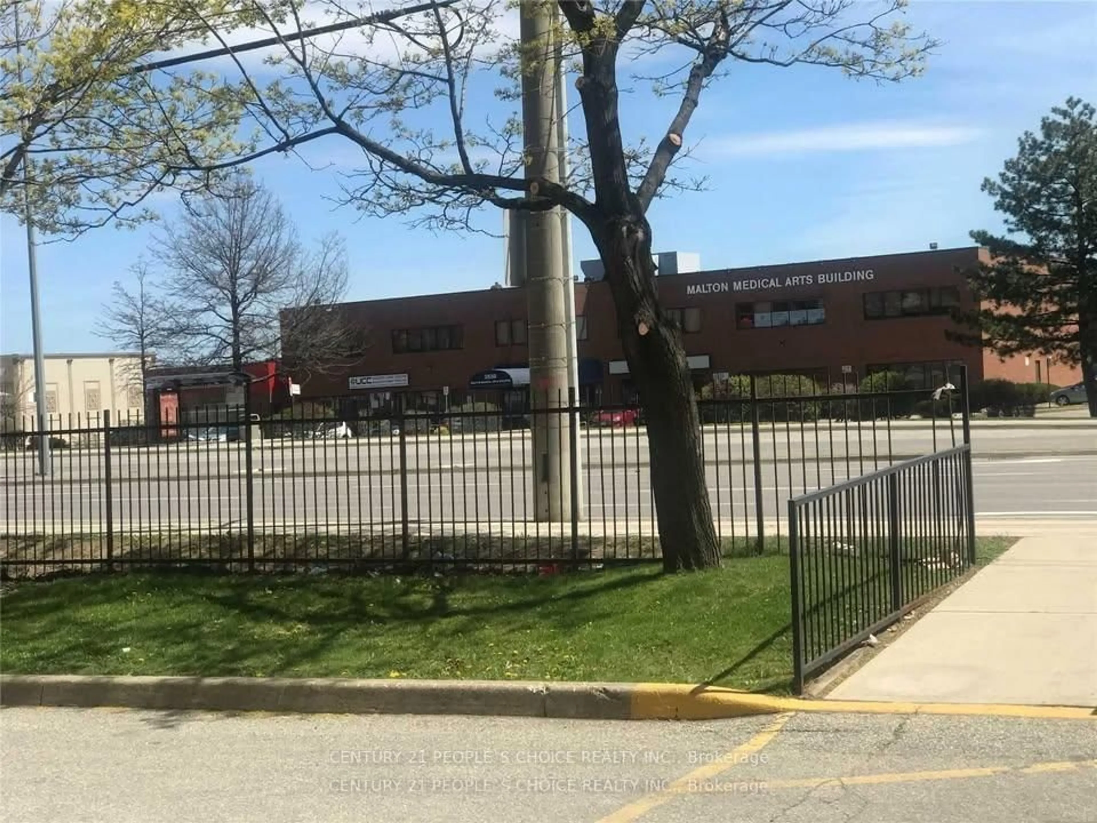 Blurry image for 3533 Derry Rd #801, Mississauga Ontario L4T 1B1