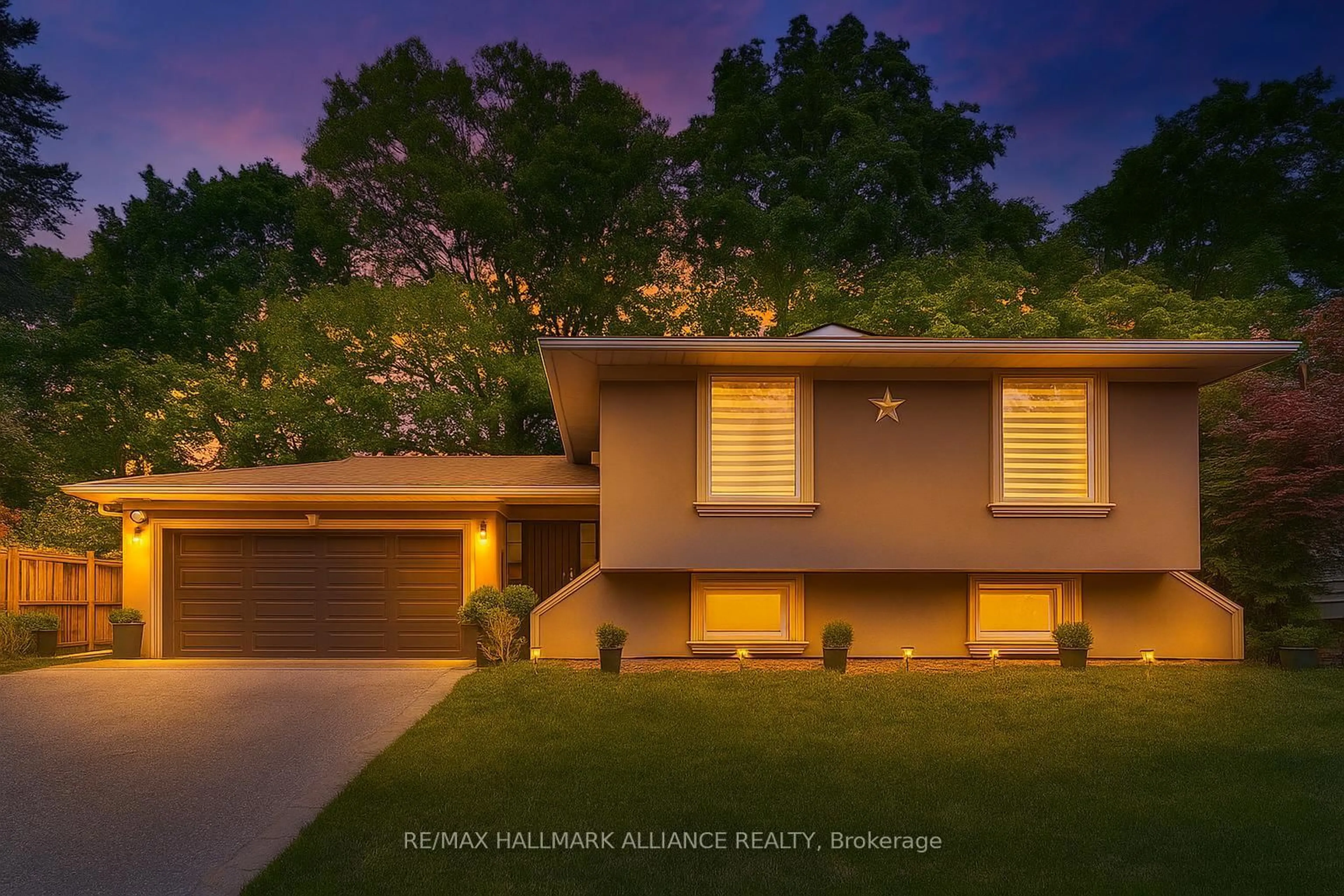 Home with brick exterior material, street for 495 Brookmill Rd, Oakville Ontario L6J 5K6