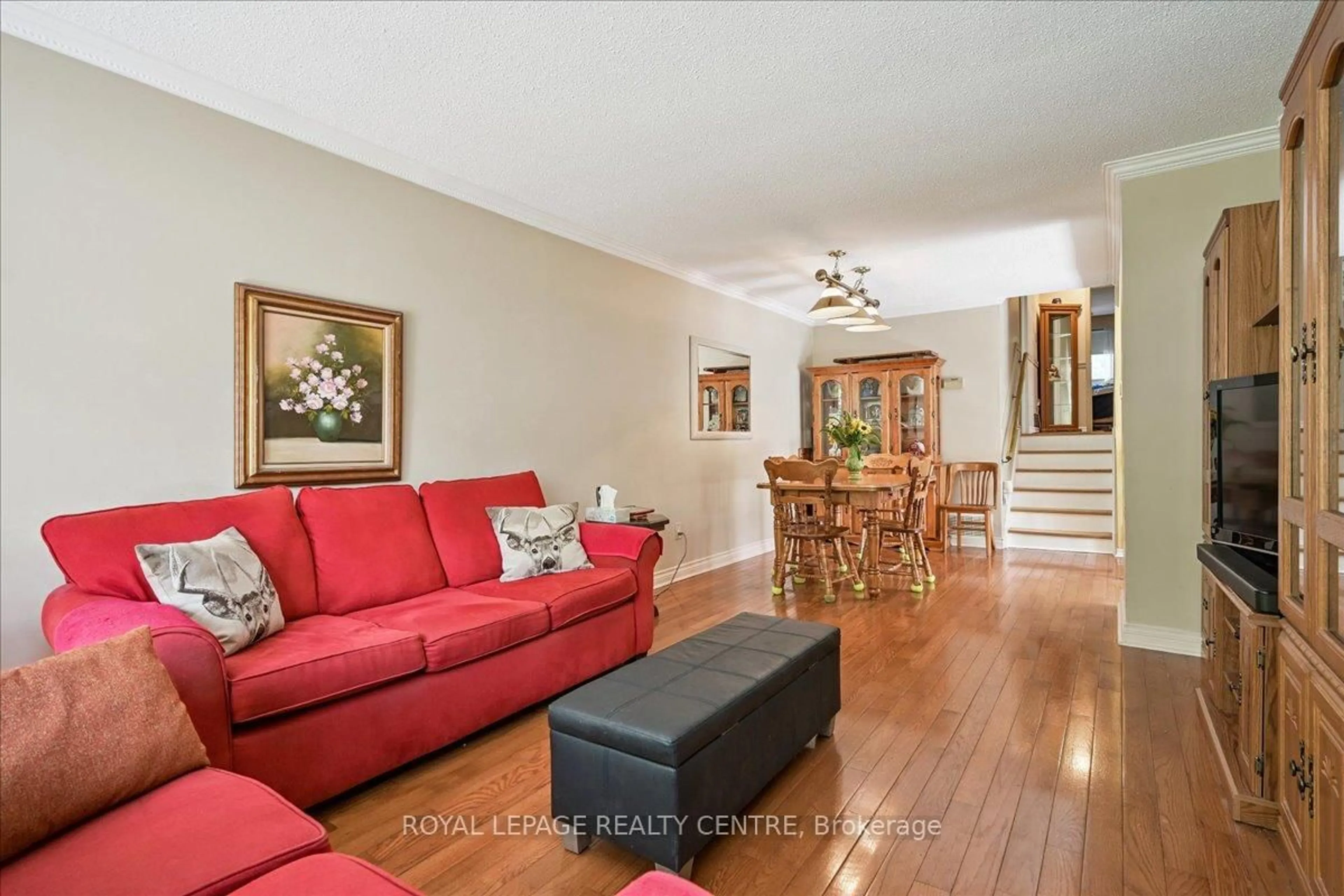 Living room with furniture, unknown for 3286 Masthead Cres, Mississauga Ontario L5L 1H1