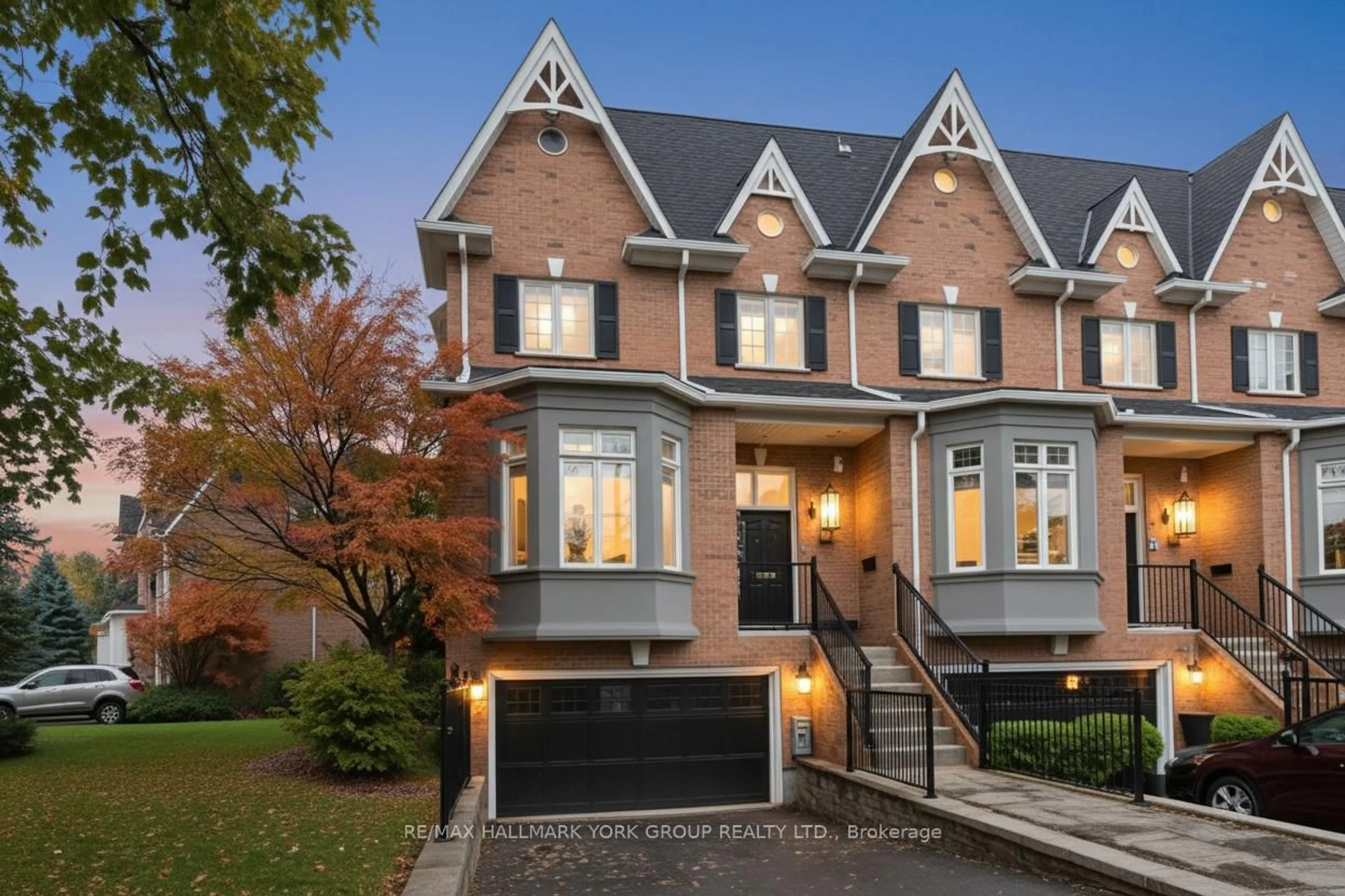 Home with brick exterior material, street for 85 Church St #17, Mississauga Ontario L5M 1M6