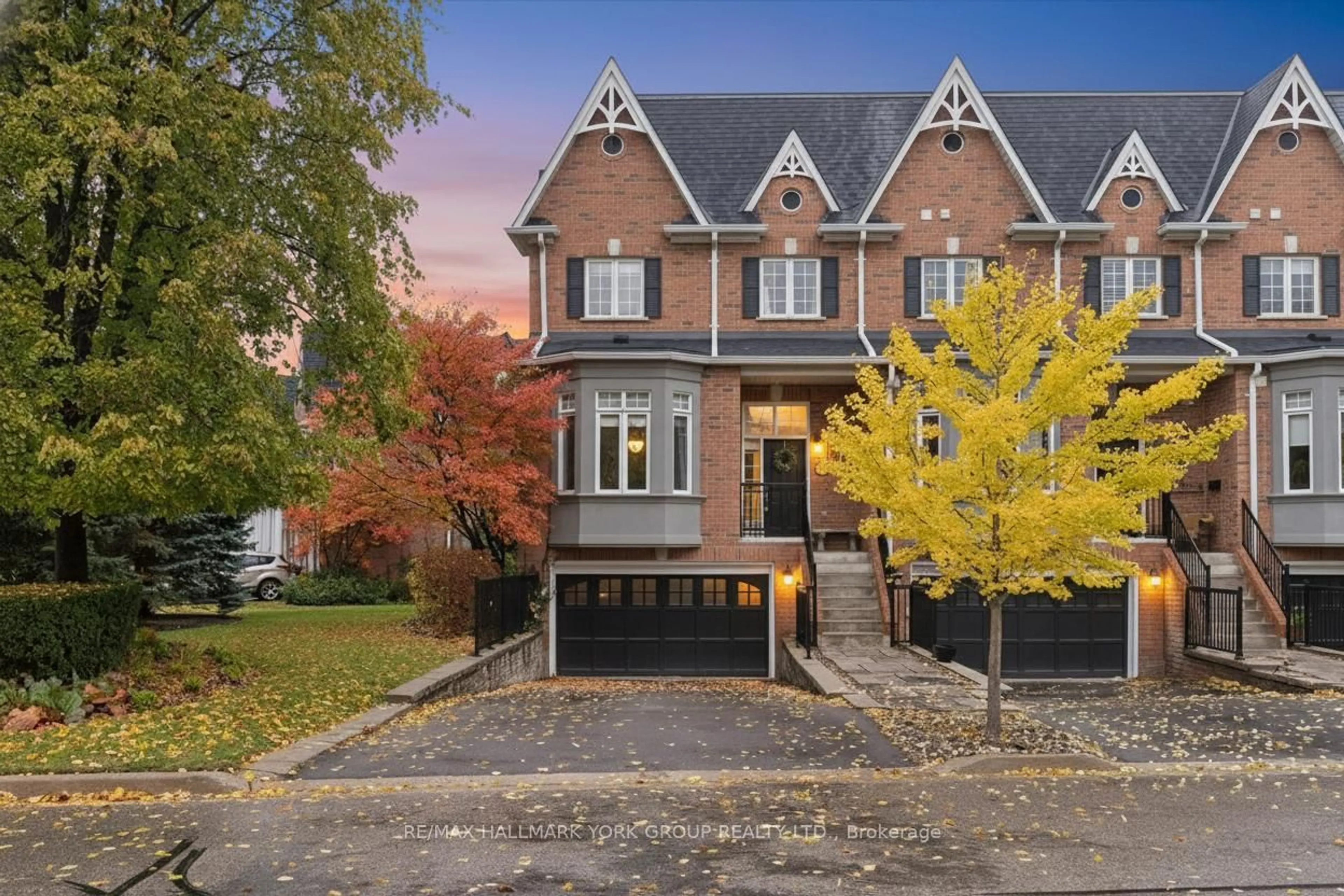 Home with brick exterior material, street for 85 Church St #17, Mississauga Ontario L5M 1M6