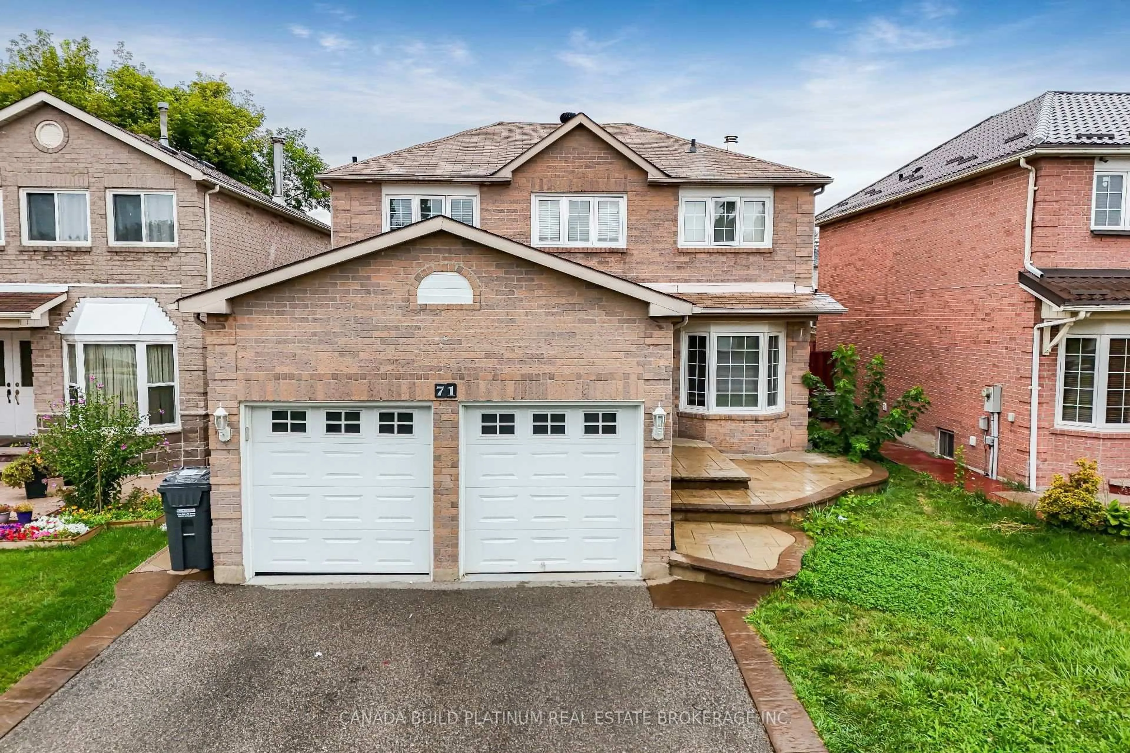 Home with brick exterior material, street for 71 Ravenswood Dr, Brampton Ontario L6Y 4A1