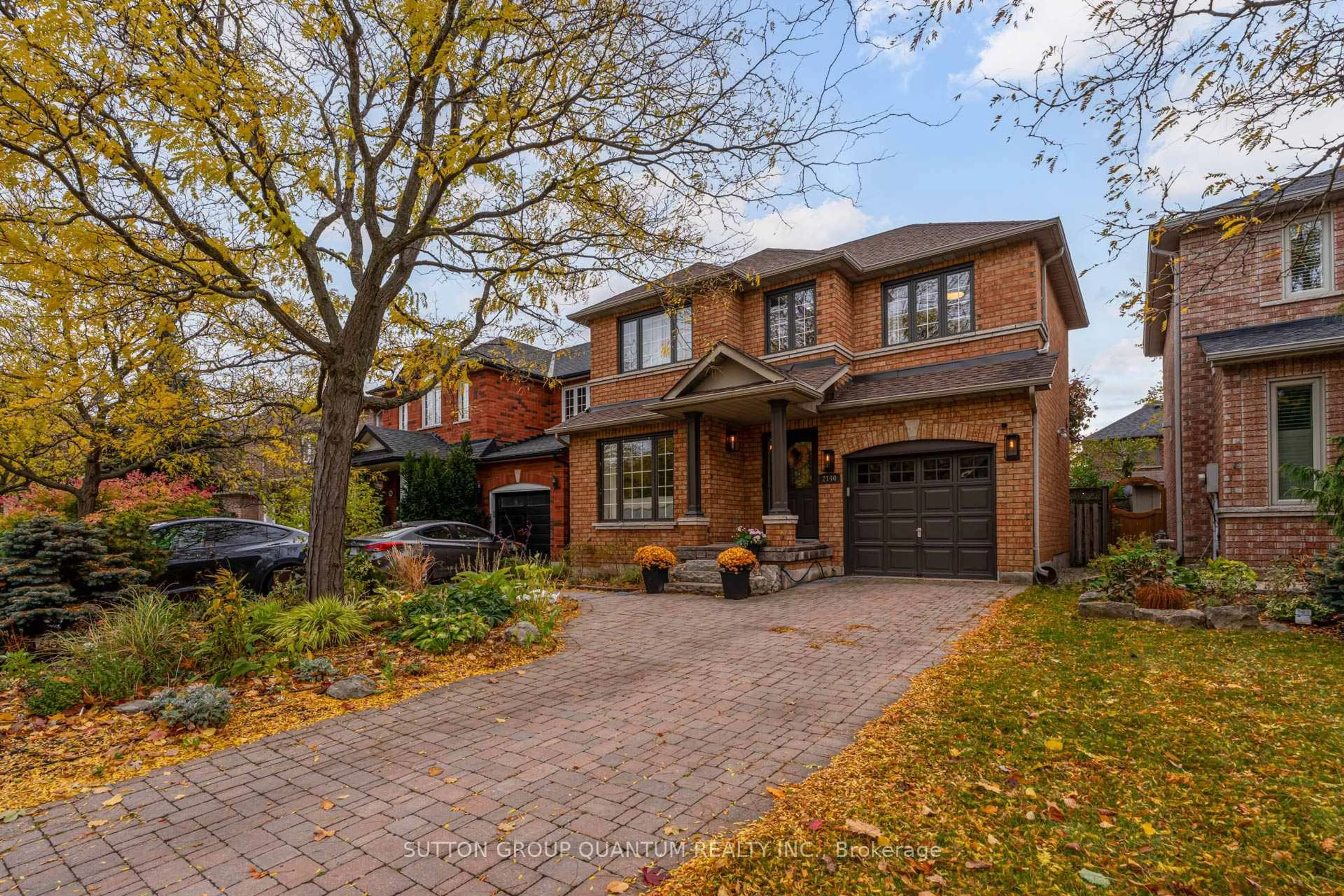 Home with brick exterior material, street for 2140 Nightstar Dr, Oakville Ontario L6M 3R1