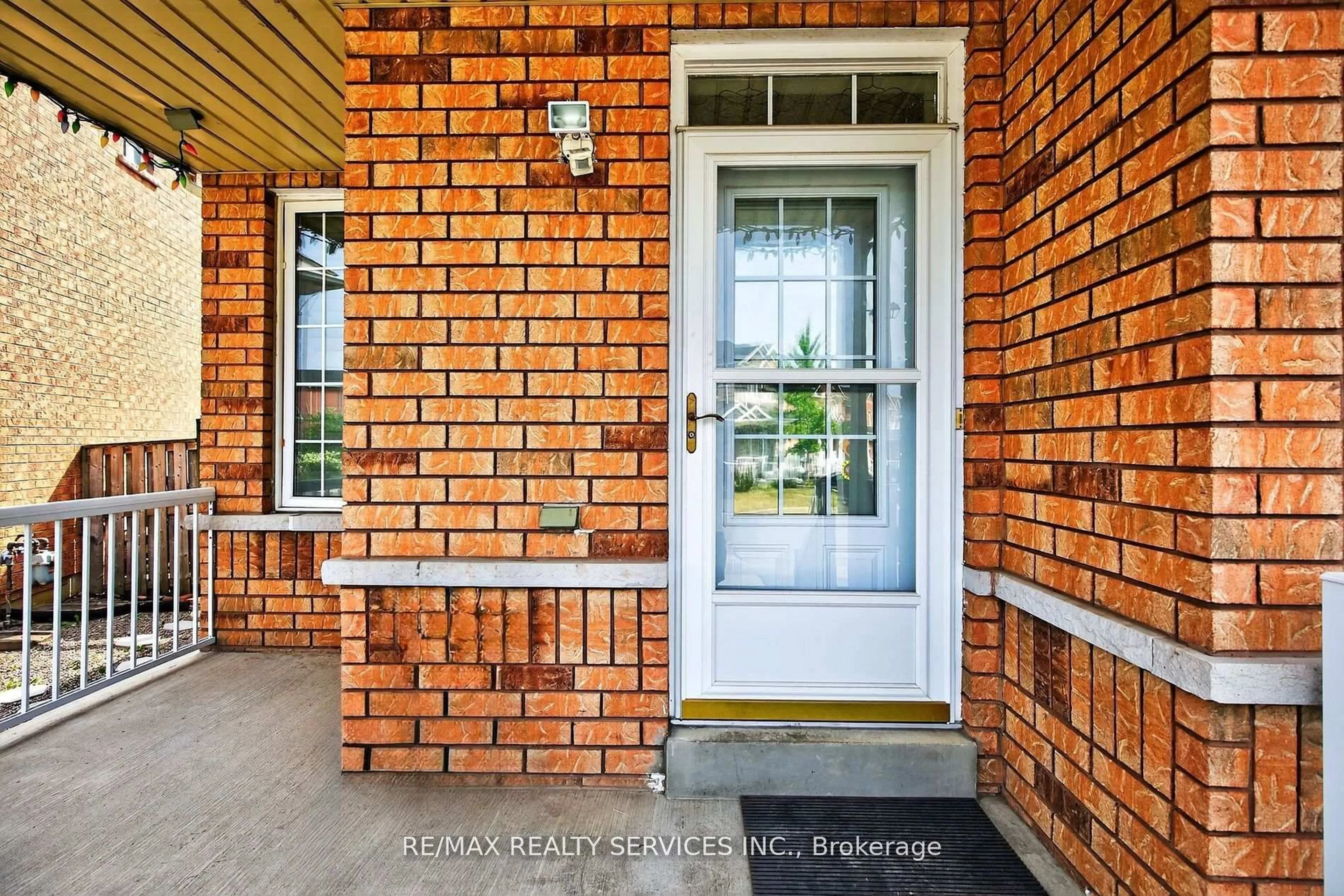 Home with brick exterior material, street for 18 Fishing Cres, Brampton Ontario L6V 4T4