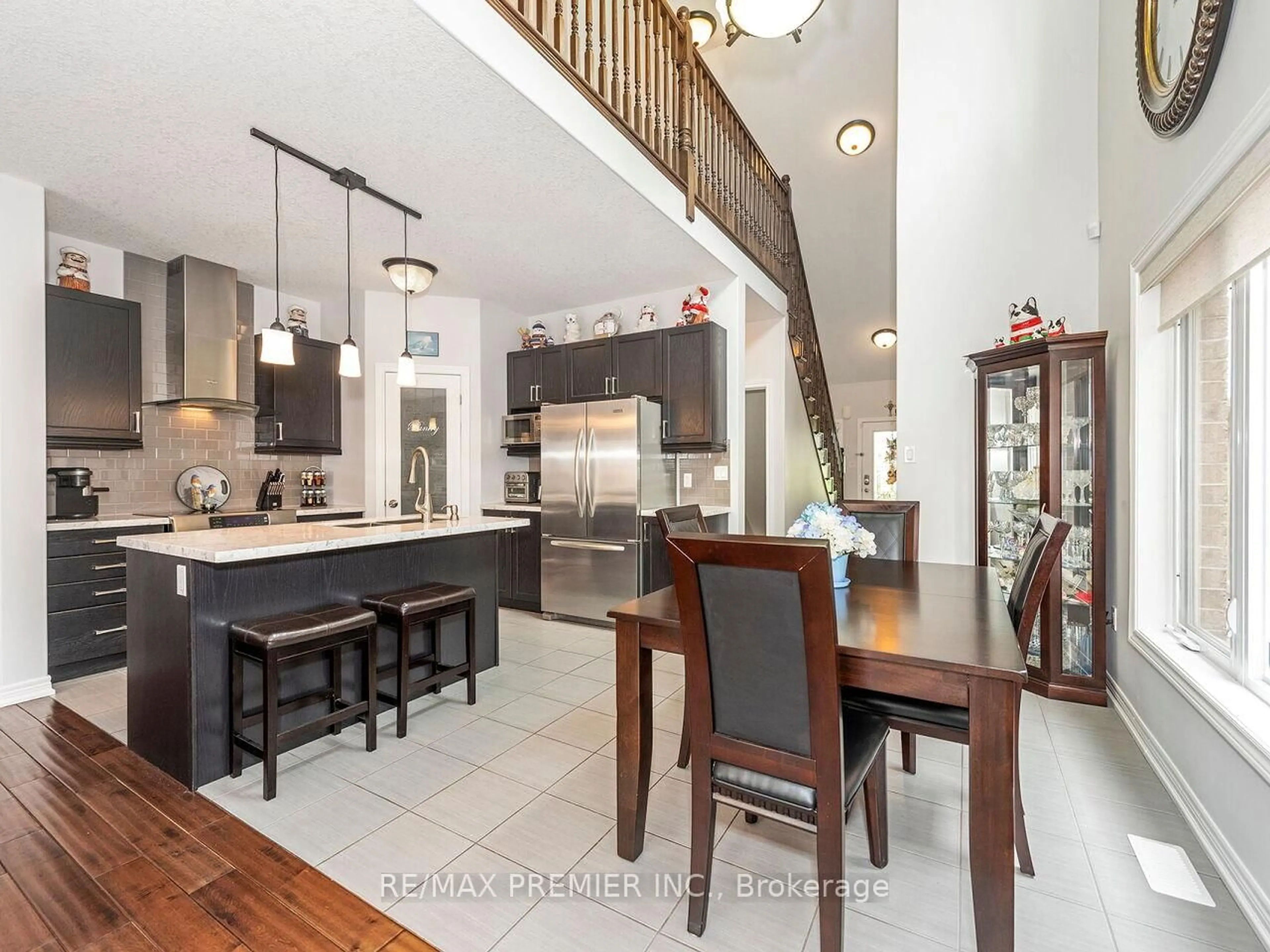 Open concept kitchen, unknown for 78 Wardlaw Ave, Orangeville Ontario L9W 6M3