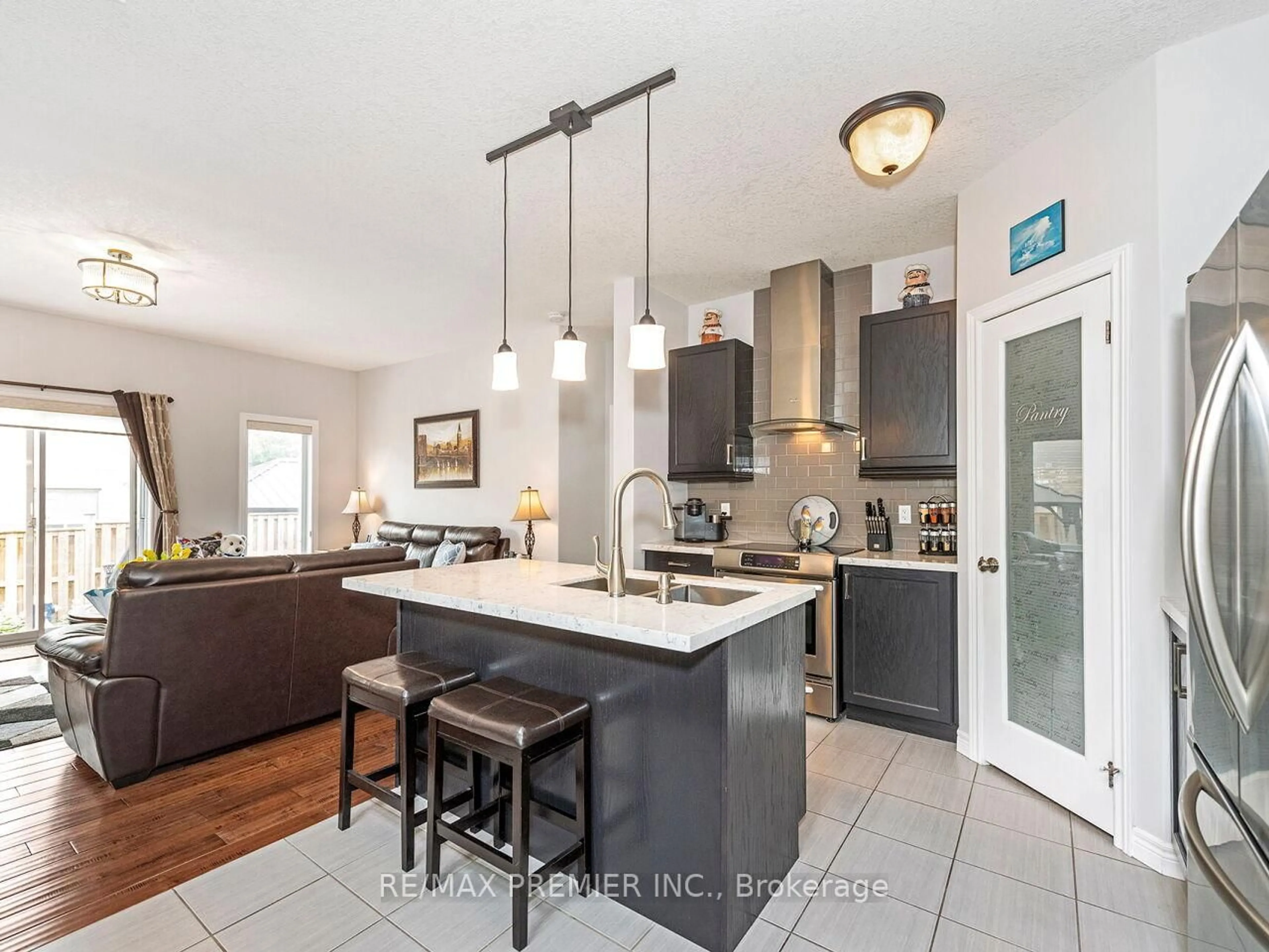 Open concept kitchen, ceramic/tile floor for 78 Wardlaw Ave, Orangeville Ontario L9W 6M3