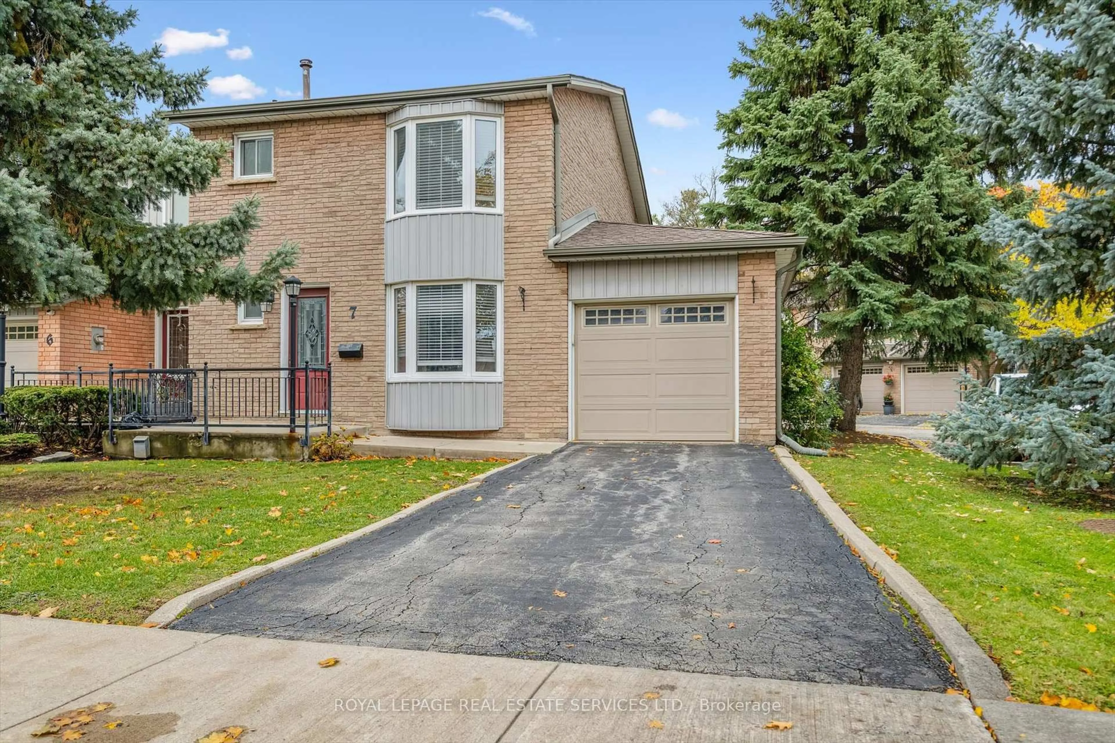 Home with brick exterior material, street for 1241 McCraney St #7, Oakville Ontario L6H 3A3