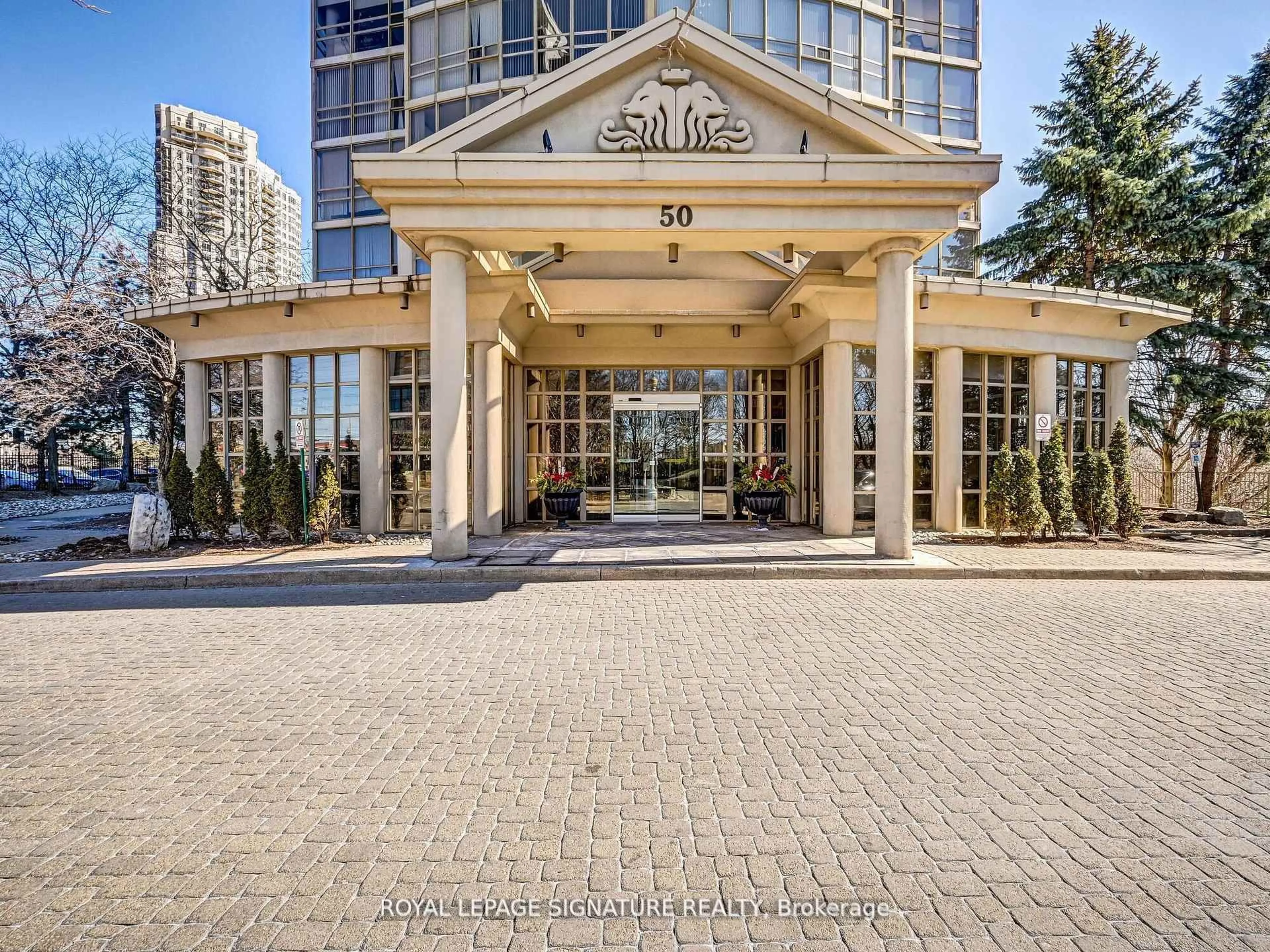 Indoor foyer for 50 Eglinton Ave #1010, Mississauga Ontario L5R 3P5
