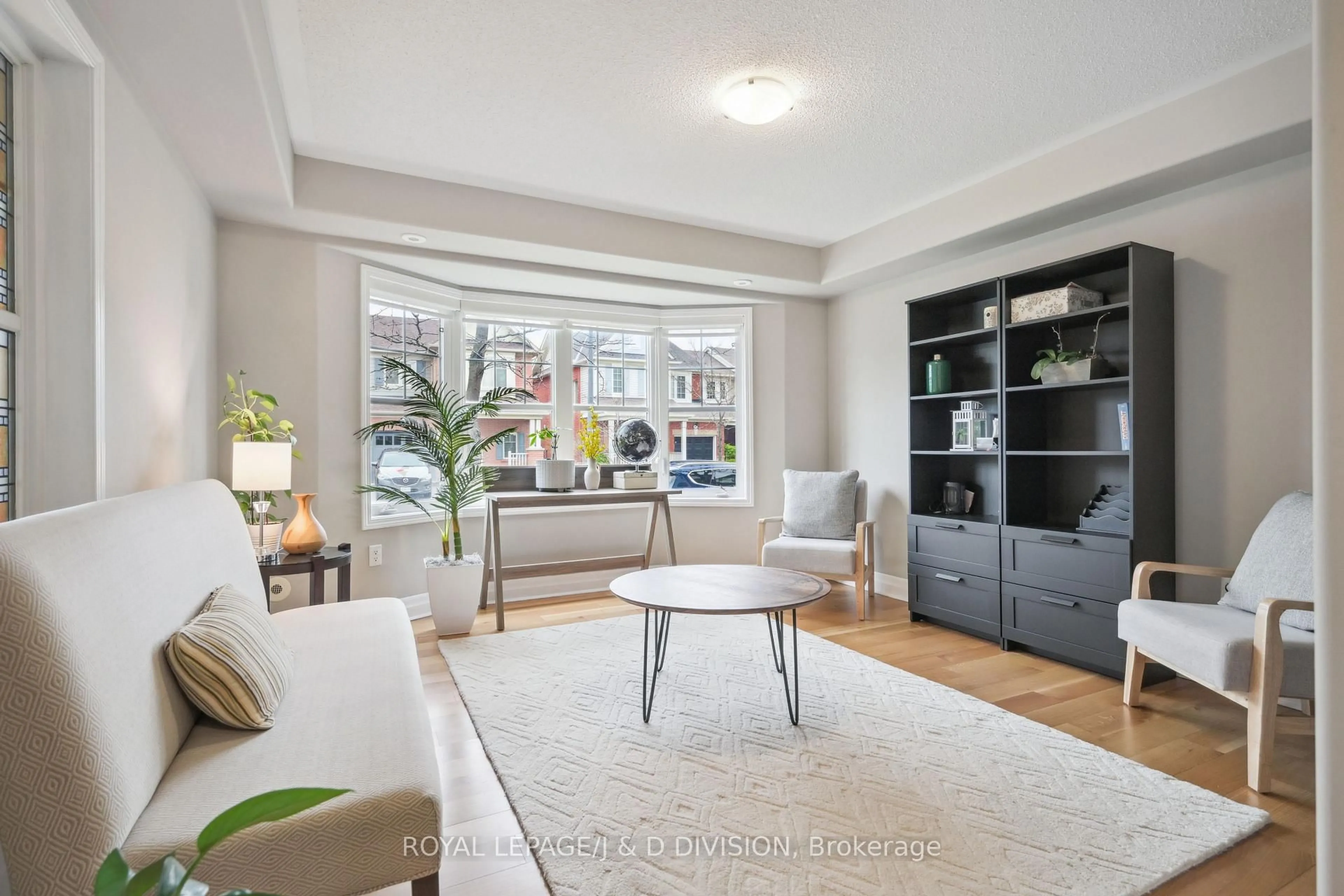 Living room with furniture, unknown for 612 Sellers Path, Milton Ontario L9T 0P4