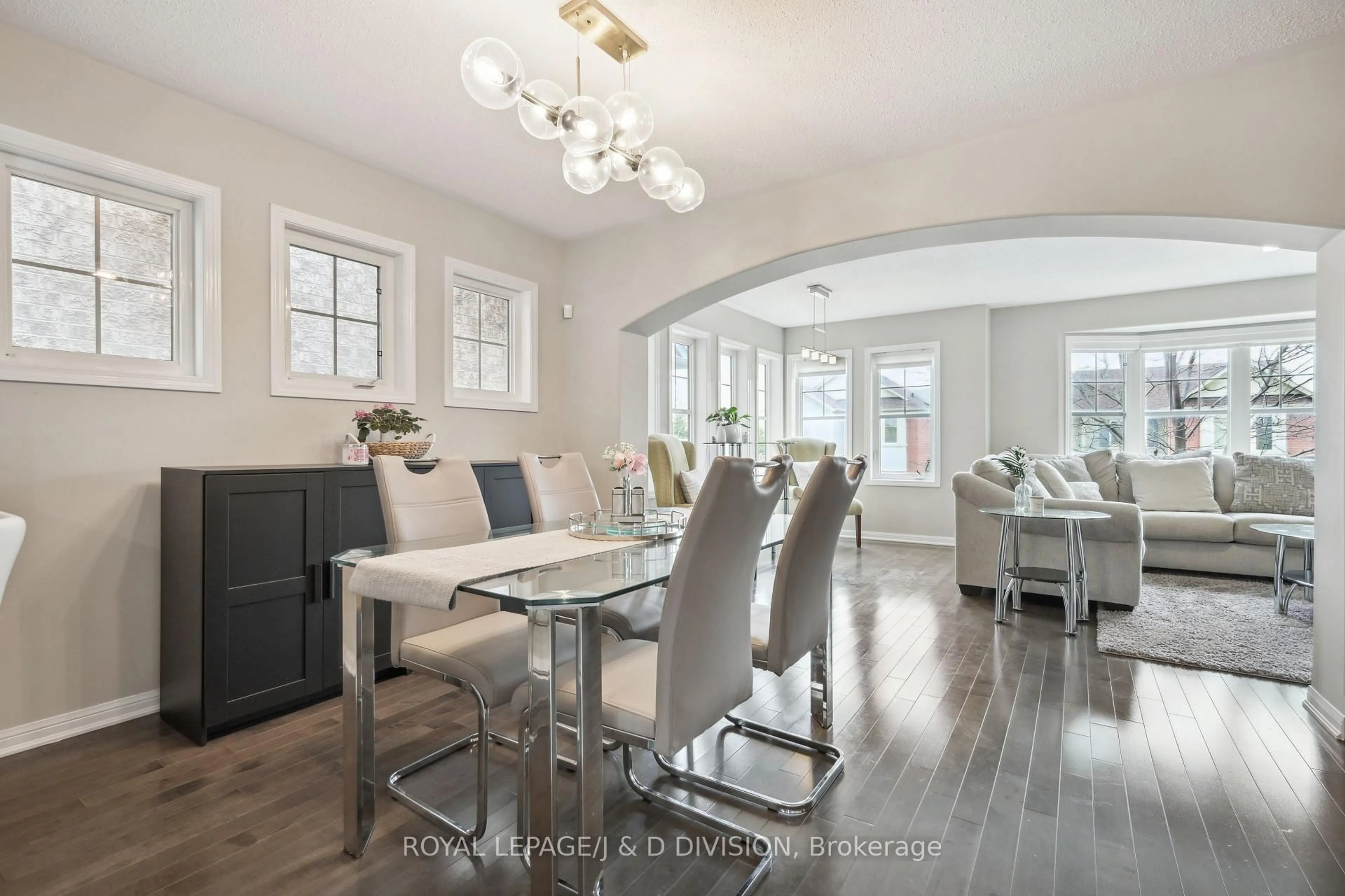 Dining room, wood/laminate floor for 612 Sellers Path, Milton Ontario L9T 0P4