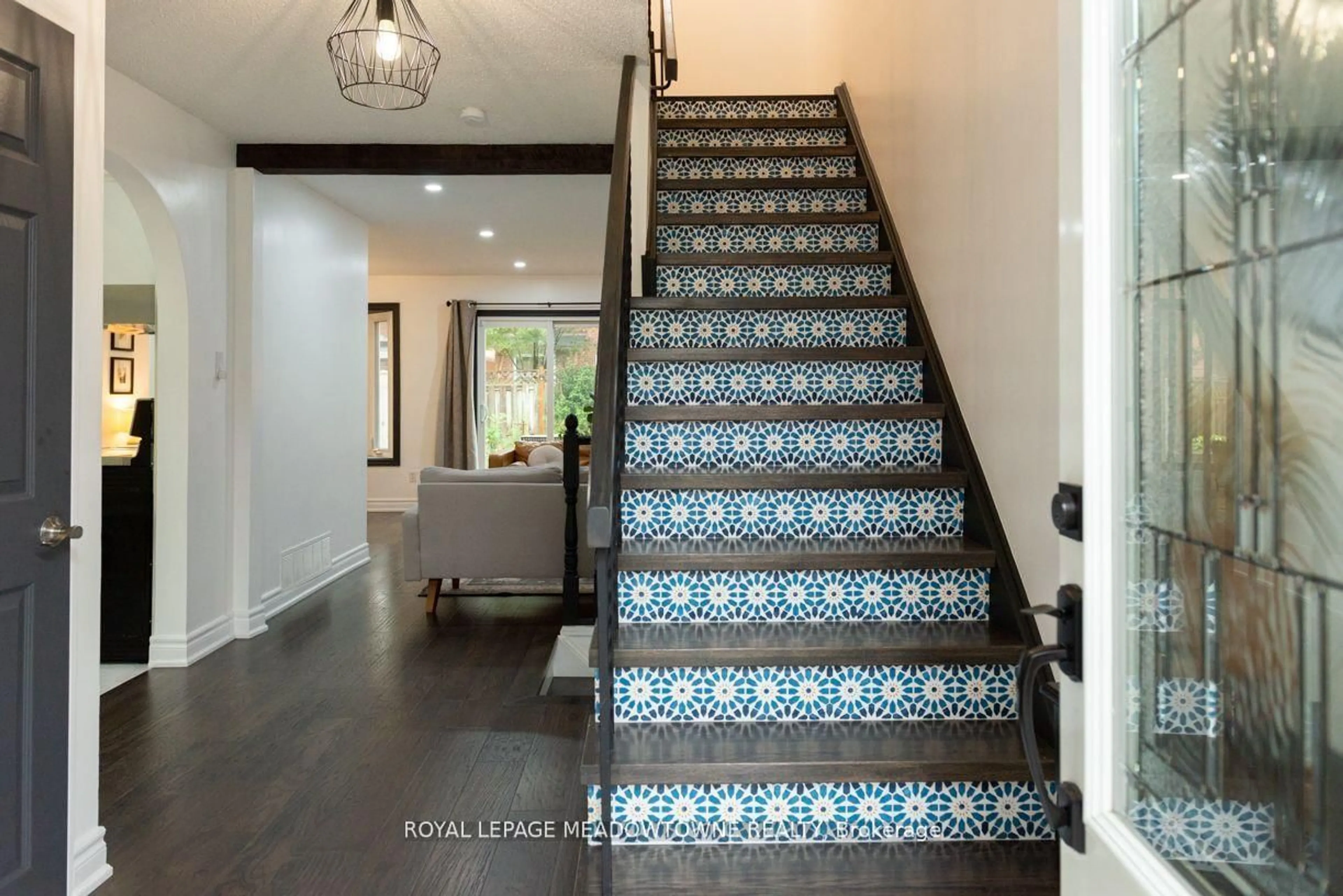 Stairs for 32 Clarridge Crt, Brampton Ontario L6X 3N5