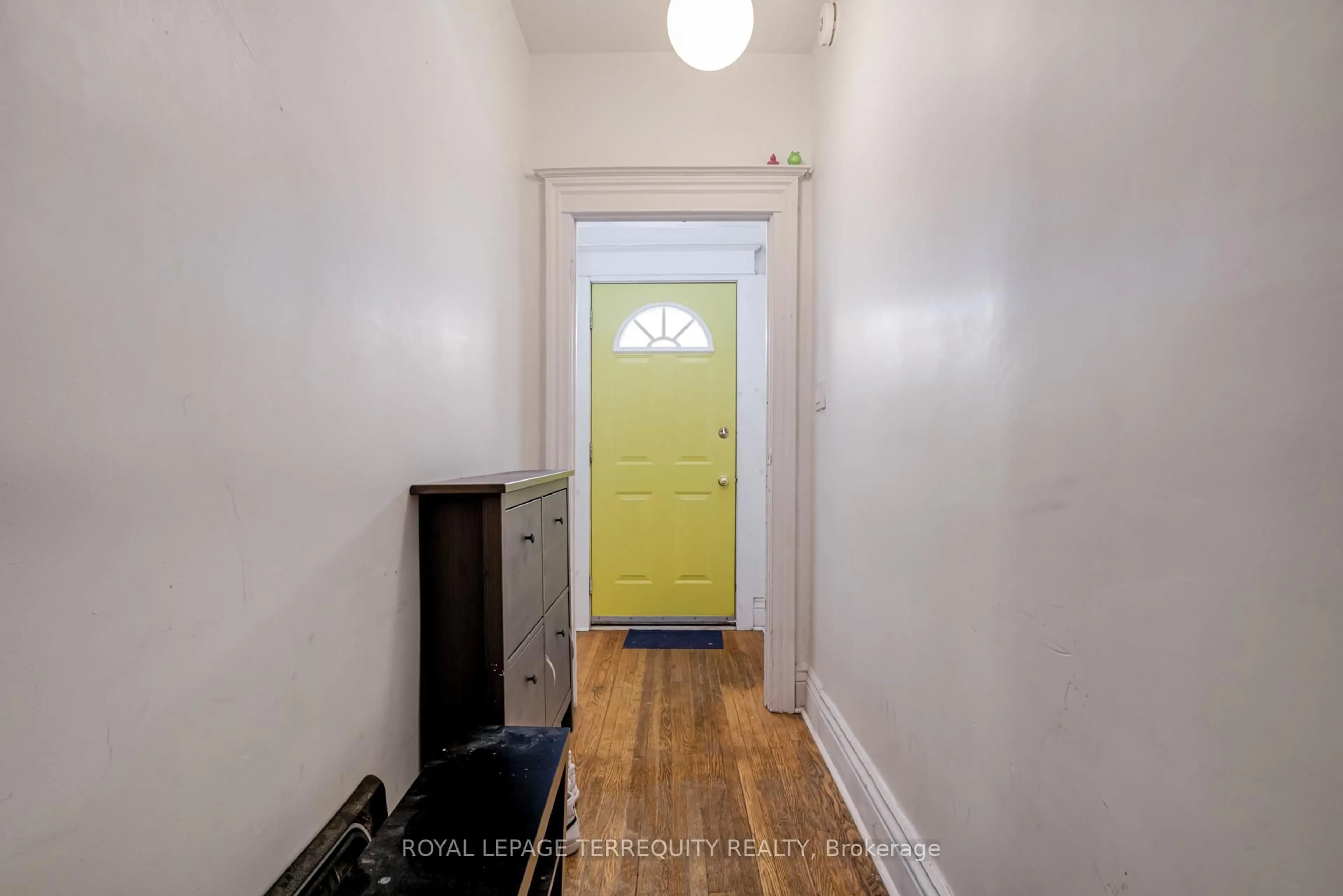 Indoor entryway for 30 1/2 Macaulay Ave, Toronto Ontario M6P 3P6