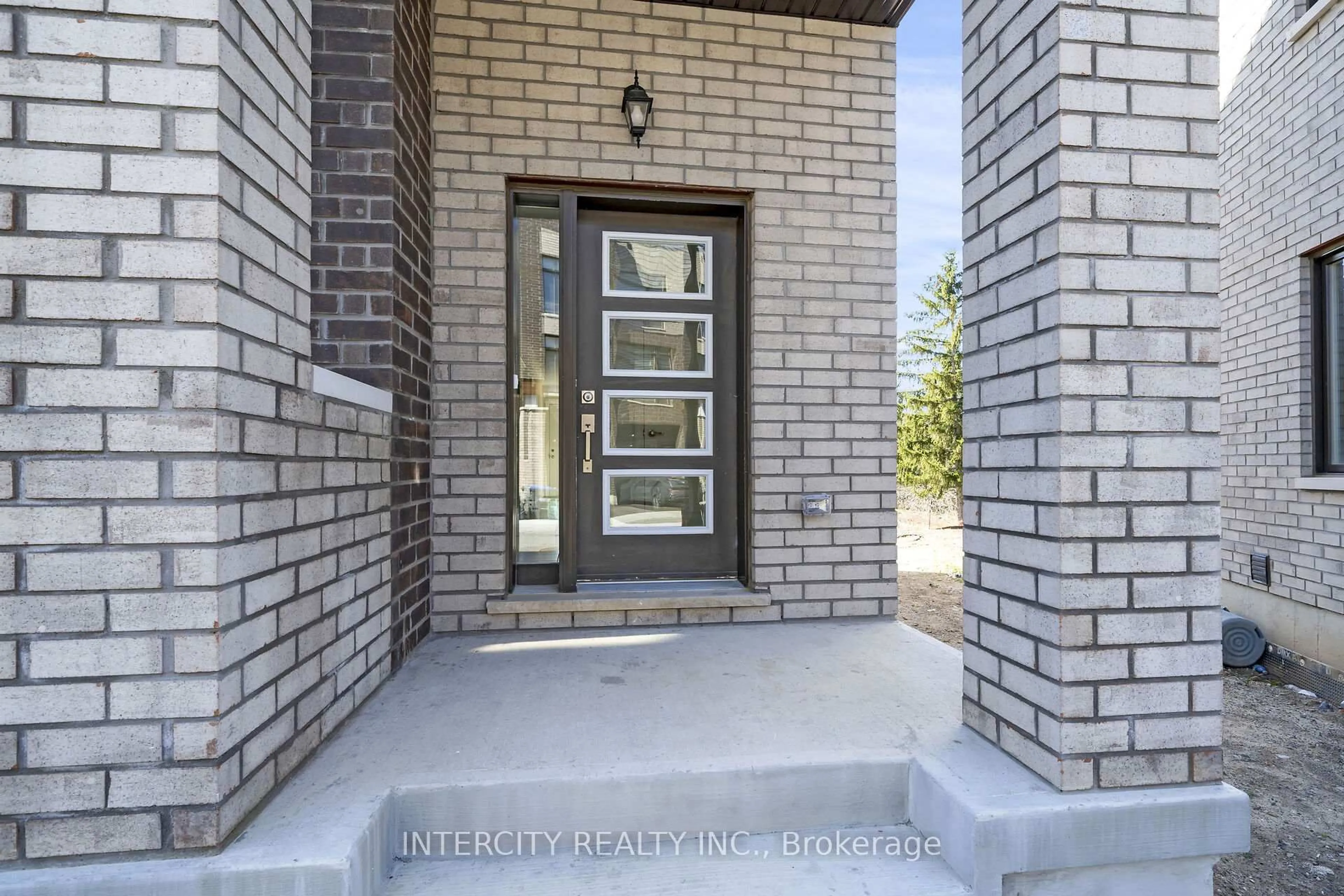 Unknown for 28 Queenpost Dr #30, Brampton Ontario L6Y 6L2