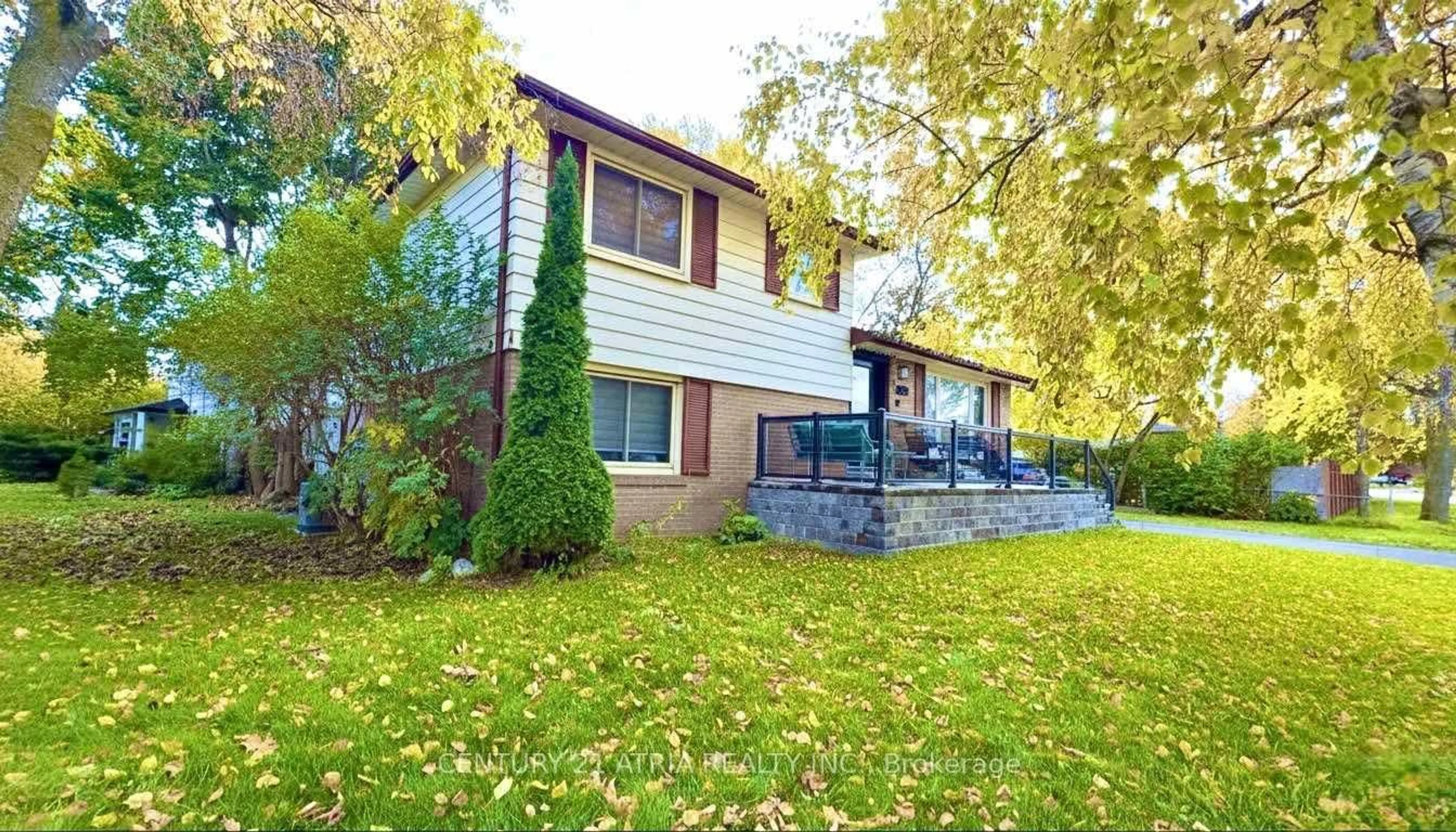 Unknown for 2 Watson Cres, Brampton Ontario L6W 1E6