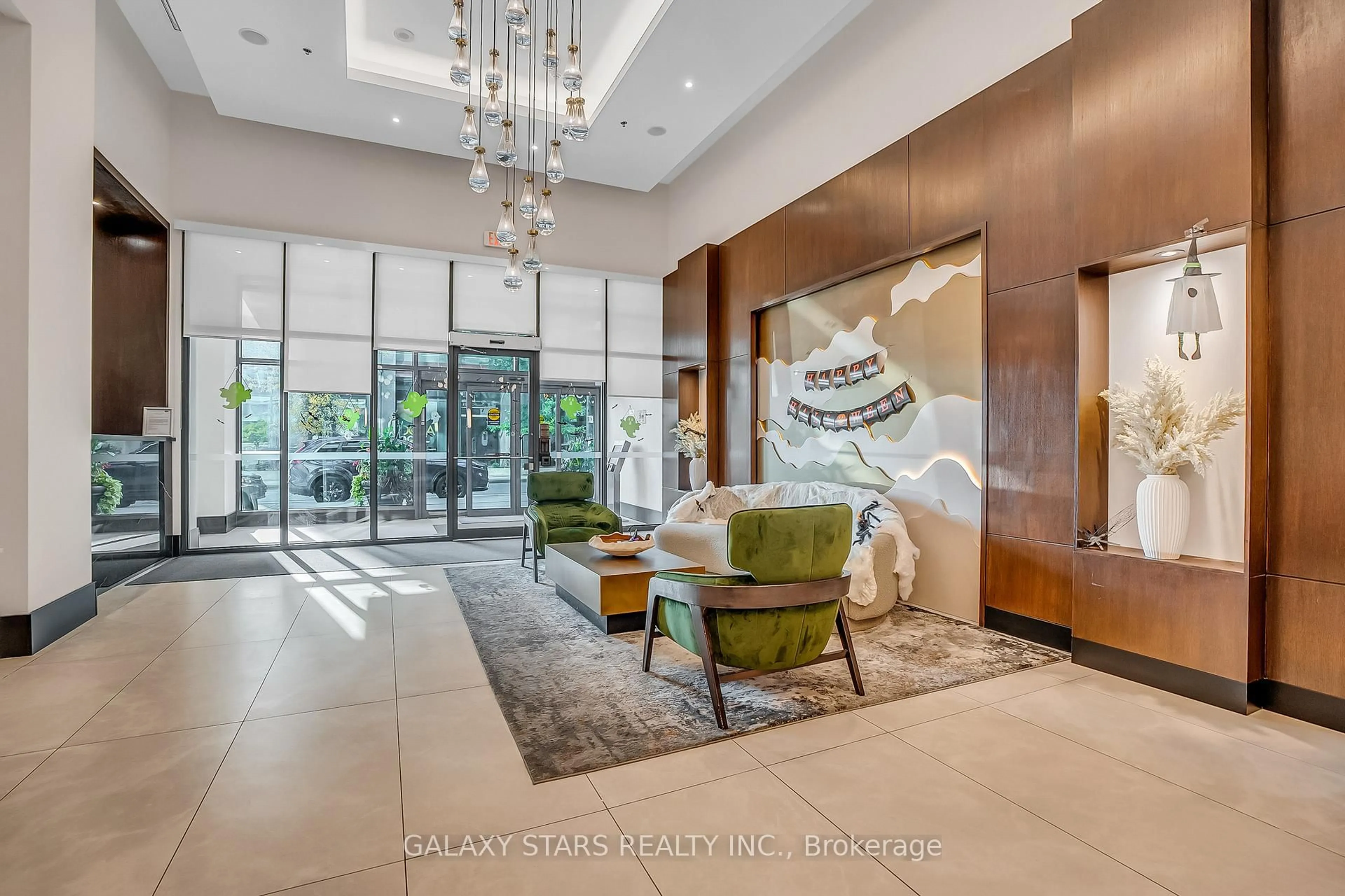 Indoor foyer for 4065 Brickstone Mews #2601, Mississauga Ontario L5B 0G3