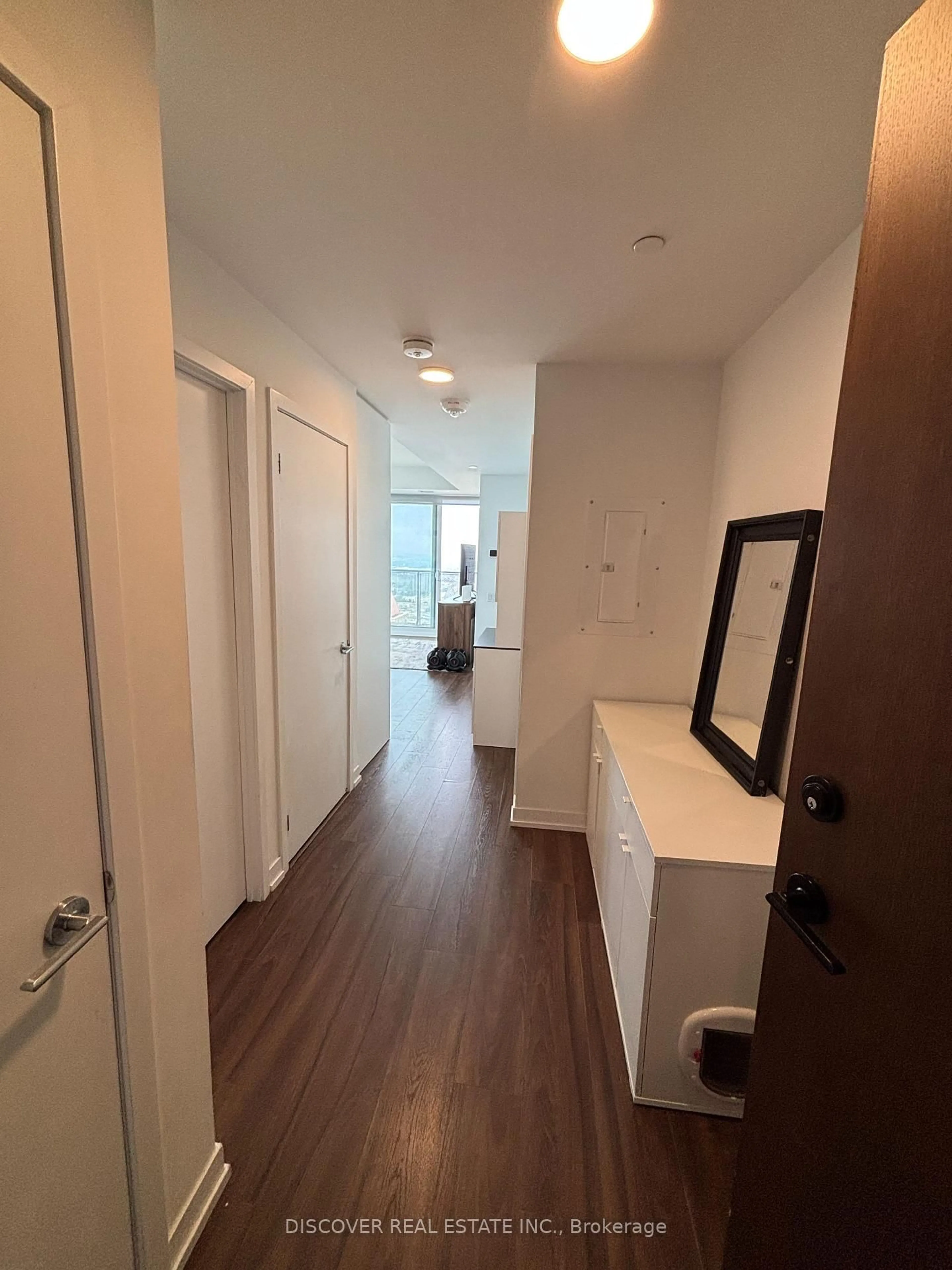A pic of a room for 4065 Confederation Pkwy #3704, Mississauga Ontario L5B 0L4