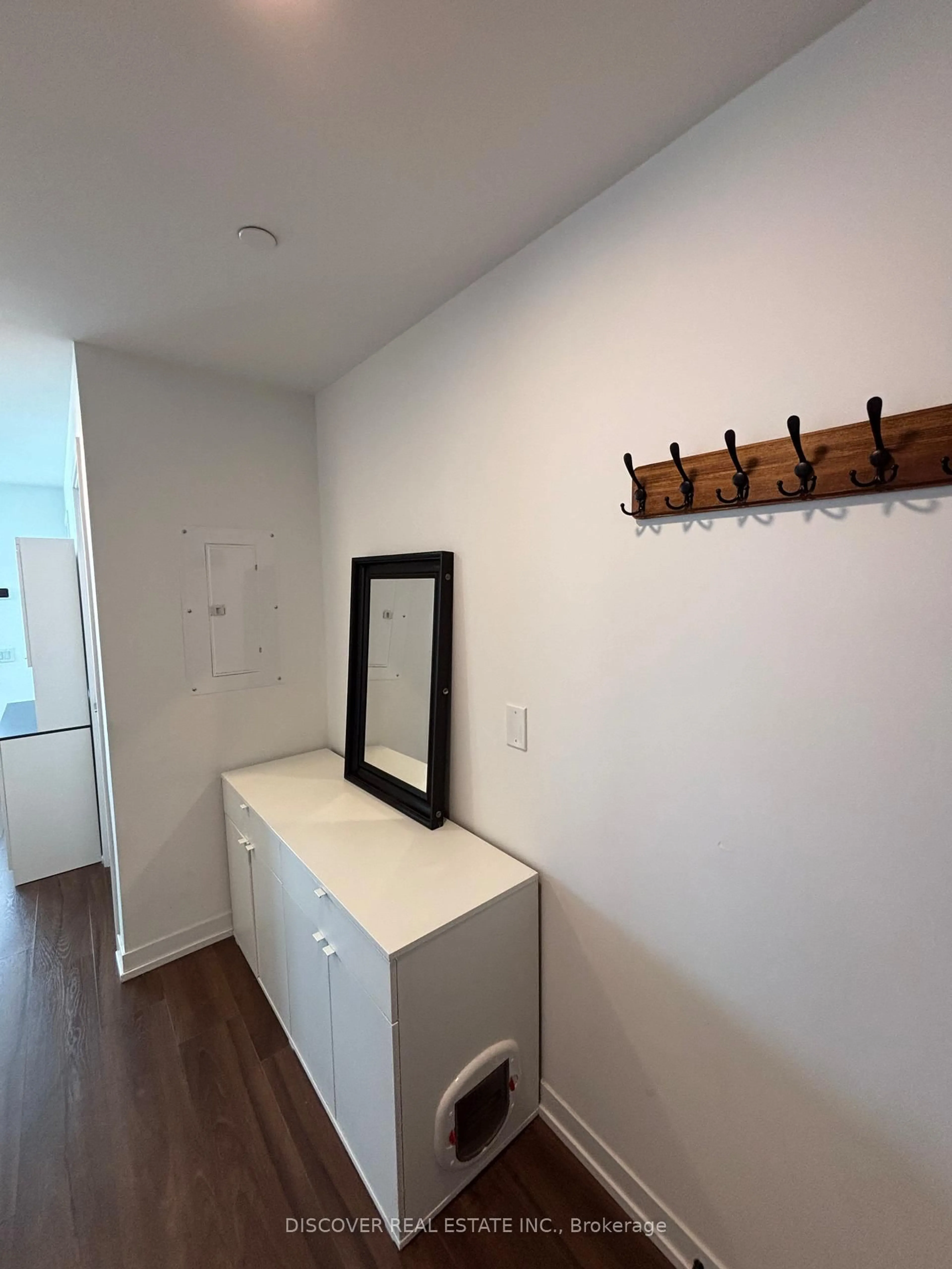 A pic of a room for 4065 Confederation Pkwy #3704, Mississauga Ontario L5B 0L4