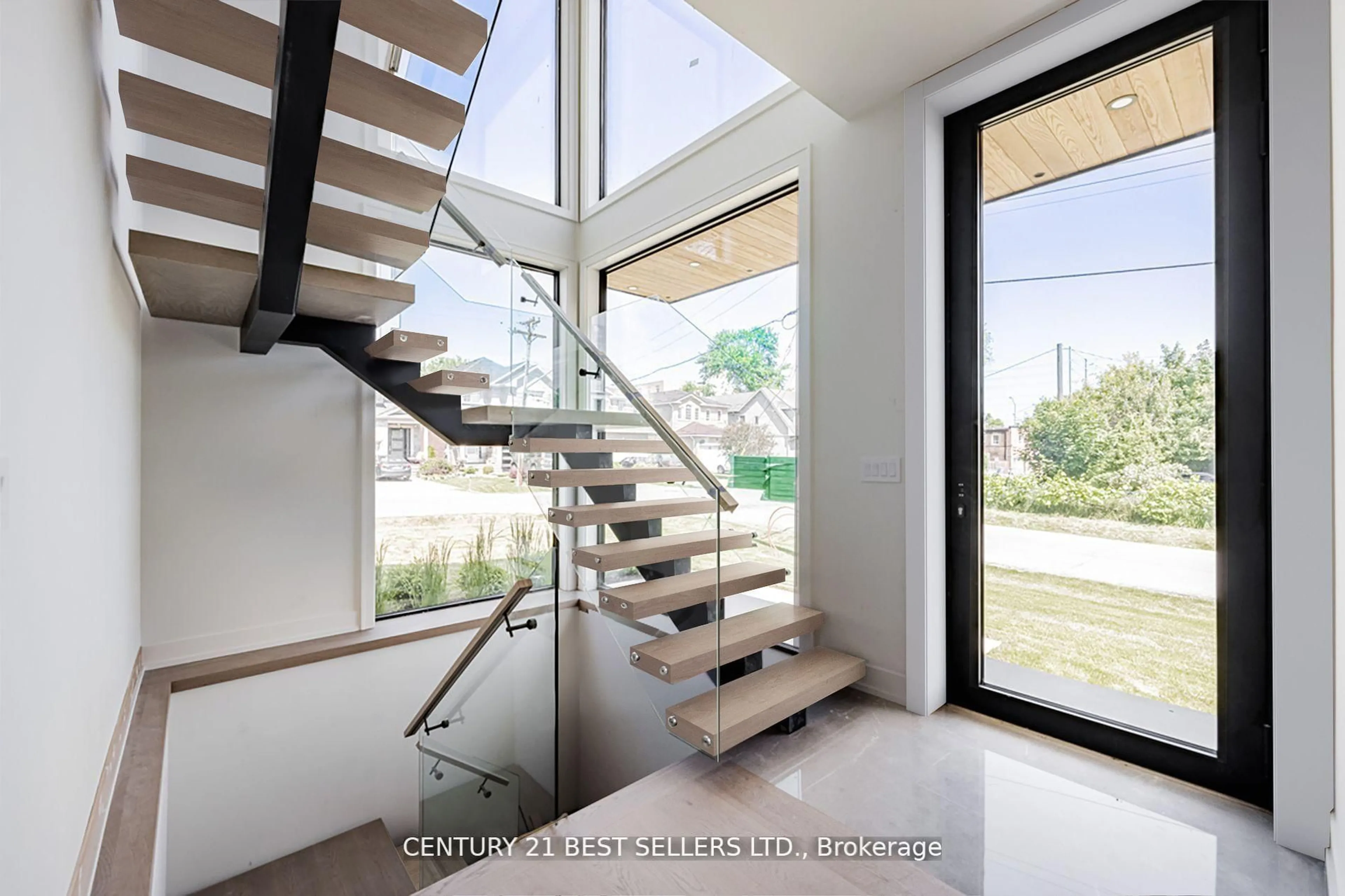 Stairs for 739 Ebony Ave, Mississauga Ontario L5E 1V9