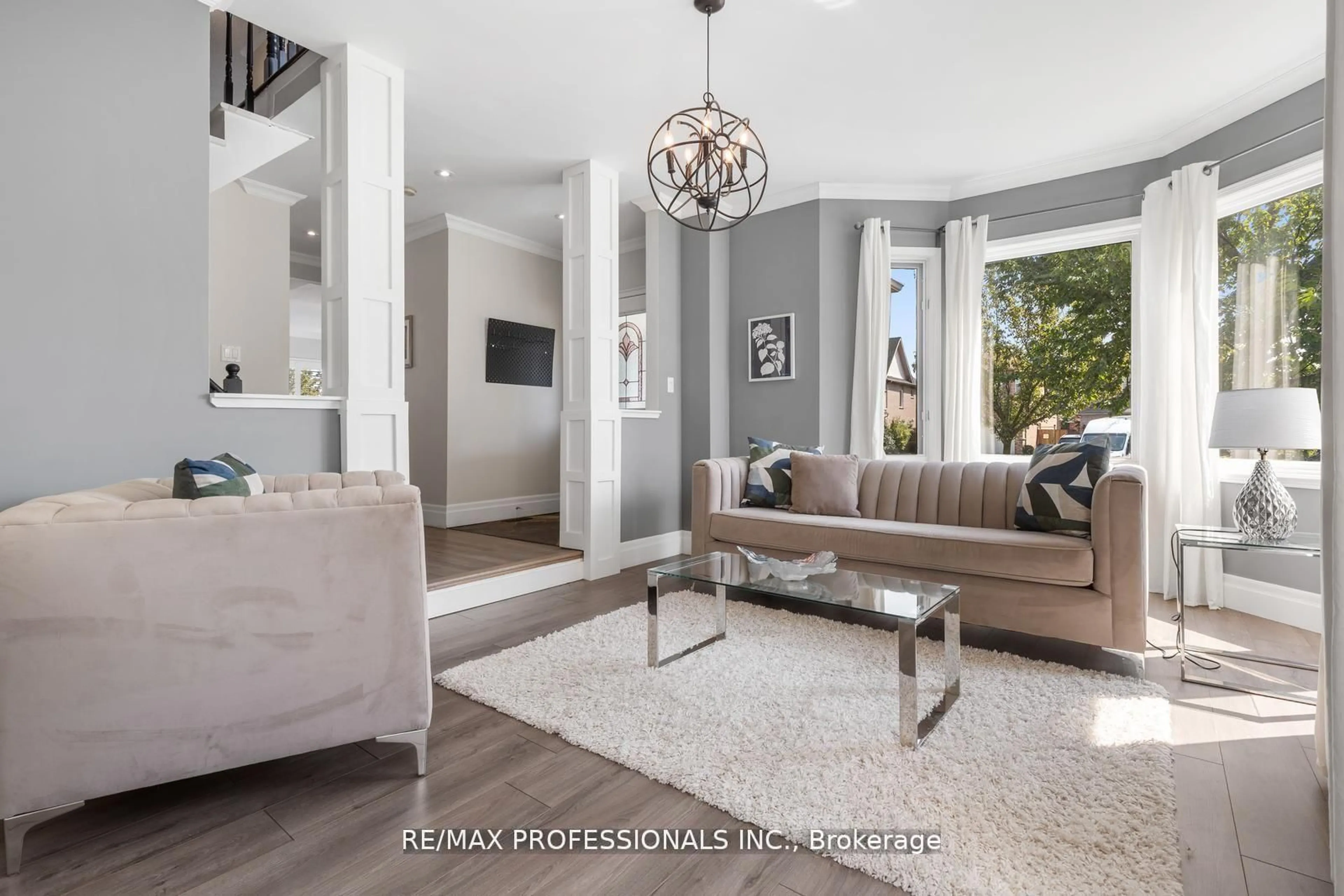 Living room with furniture, unknown for 1241 Brillinger St, Oakville Ontario L6M 3T2