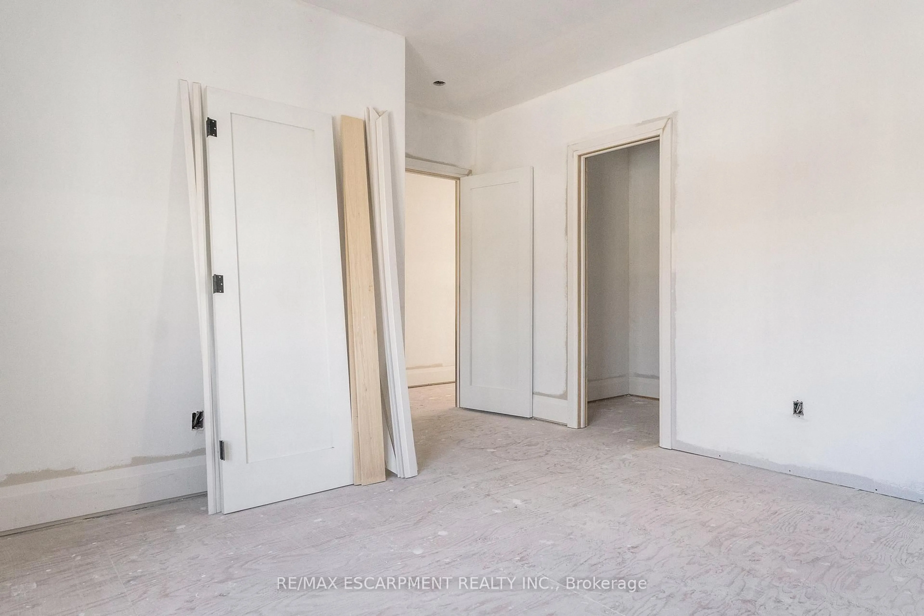 A pic of a room for 2350 Eighth Line, Oakville Ontario L6H 7E6