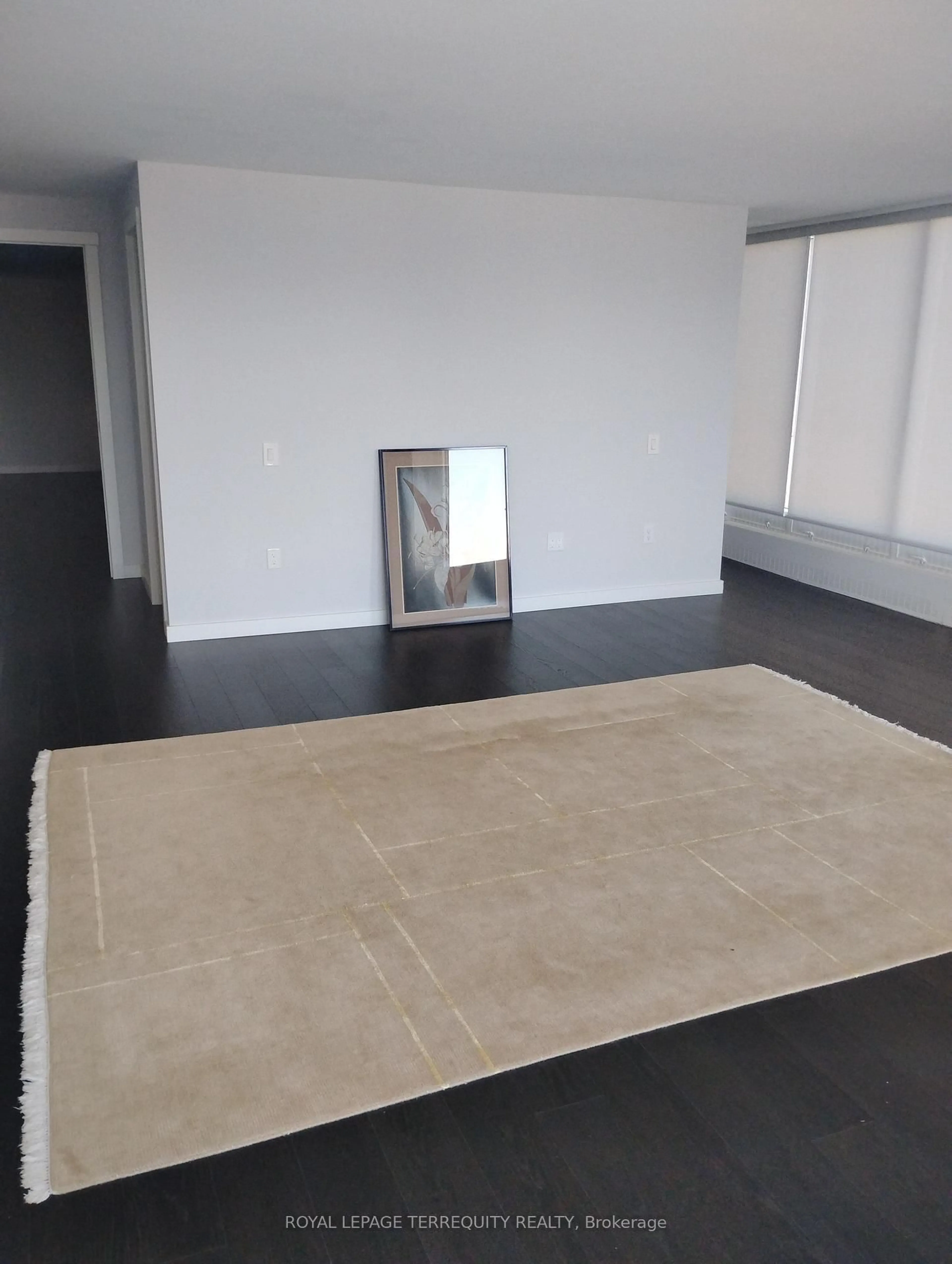 A pic of a room for 2045 Lake Shore Blvd #3305, Toronto Ontario M8V 2Z6