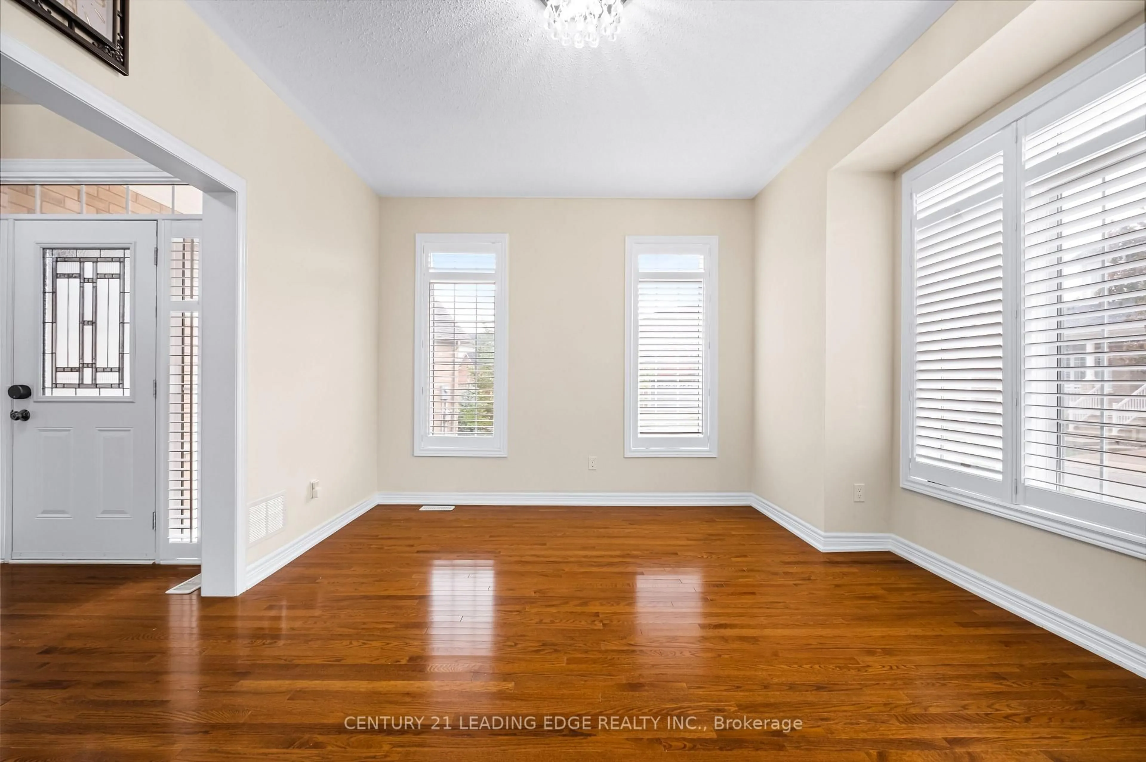 A pic of a room for 35 Lobelia St, Brampton Ontario L6R 3Z6