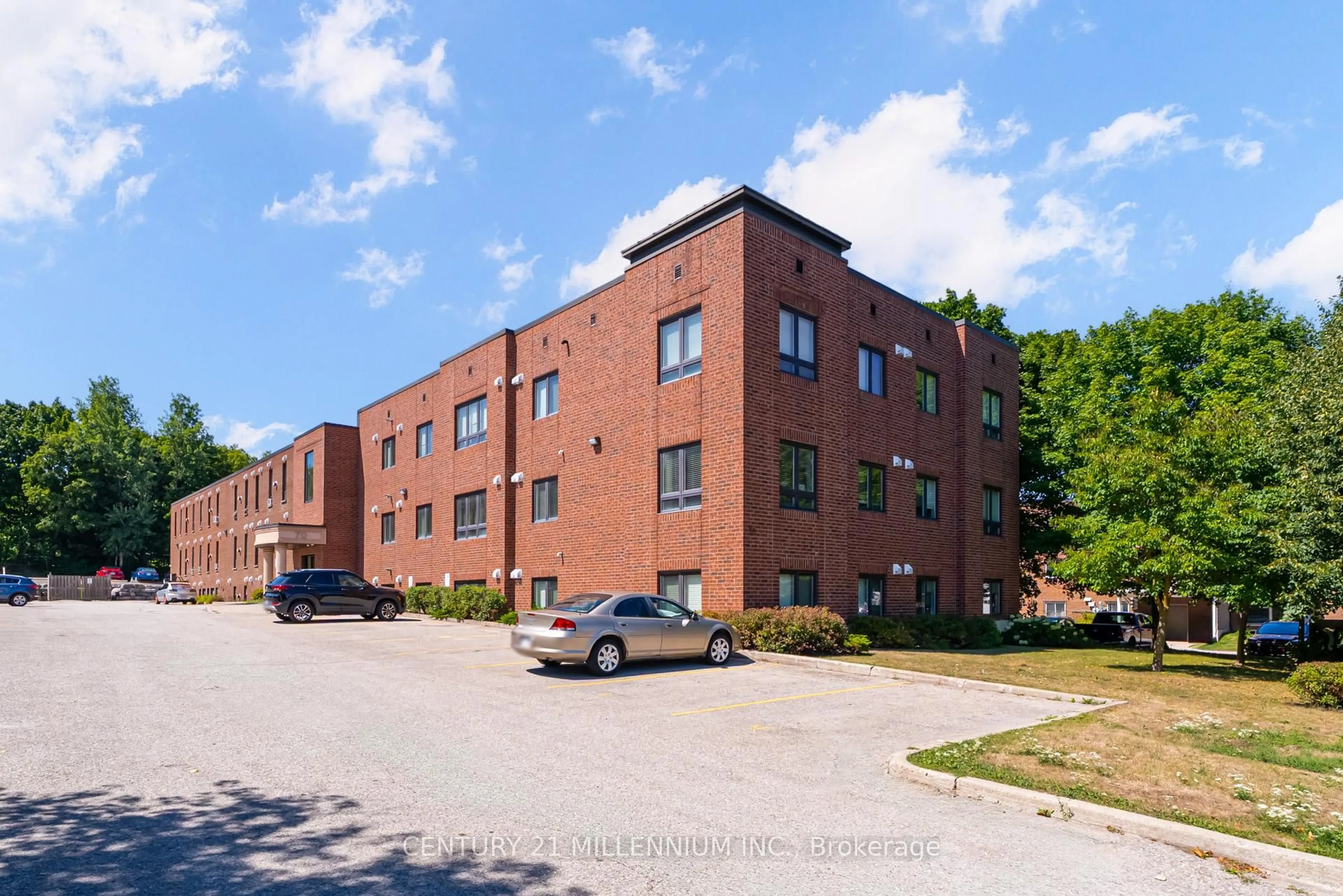Home with brick exterior material, building for 70 First St #206, Orangeville Ontario L9W 2E5