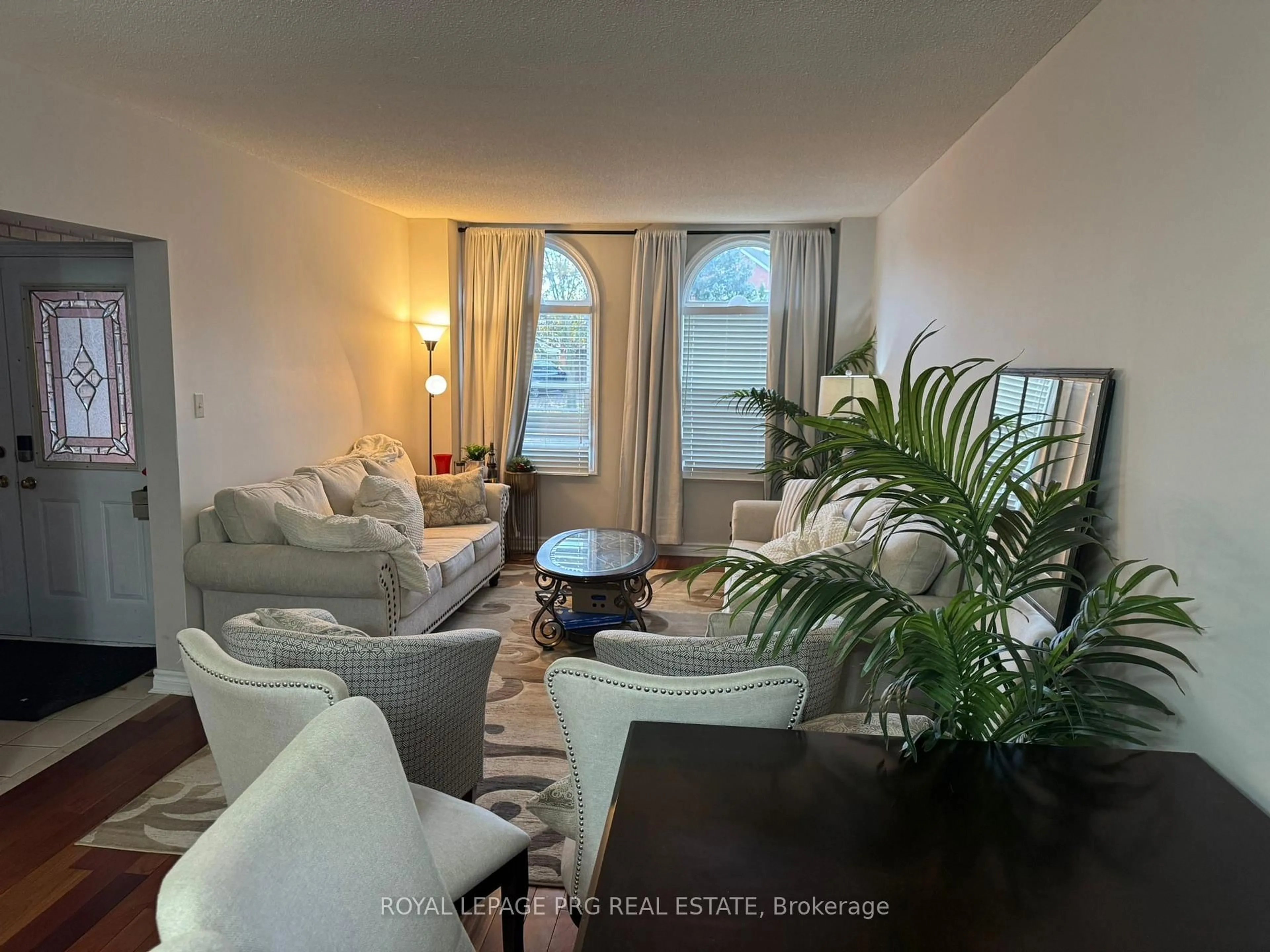 Living room with furniture, floor is not visible for 1074 Goodson Cres, Oakville Ontario L6H 4A6