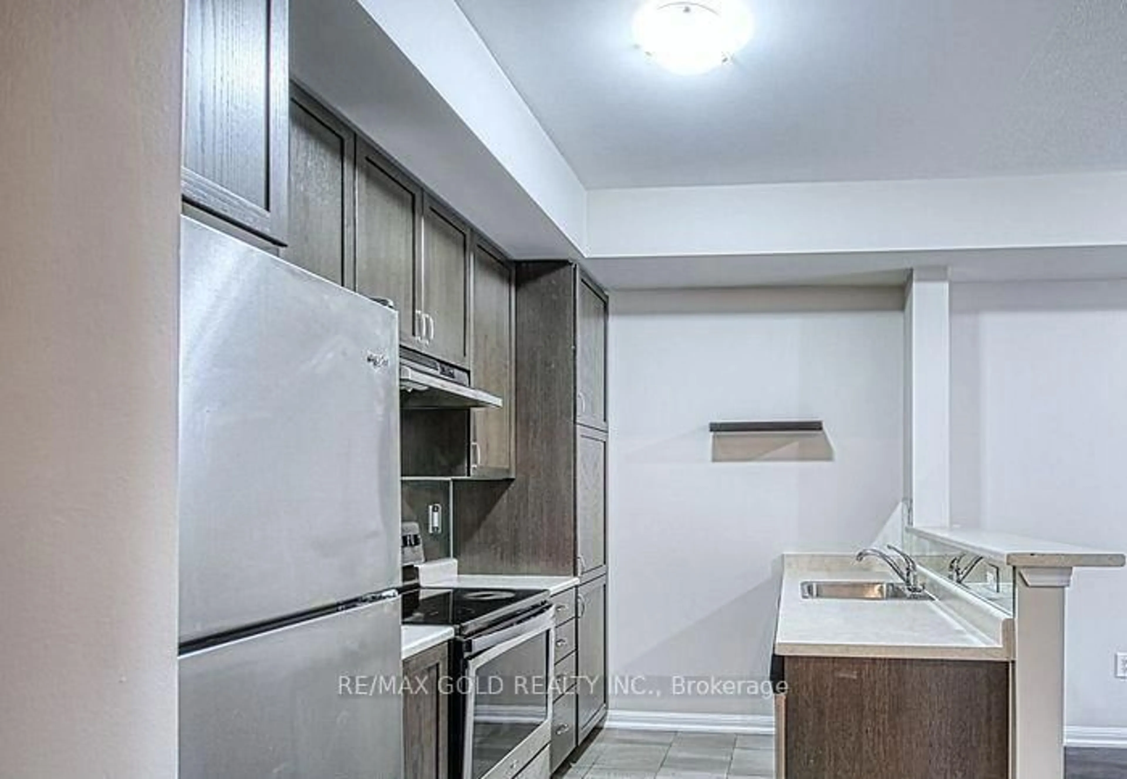 Standard kitchen, unknown for 250 Sunny Meadow Blvd #118, Brampton Ontario L6R 3Y7