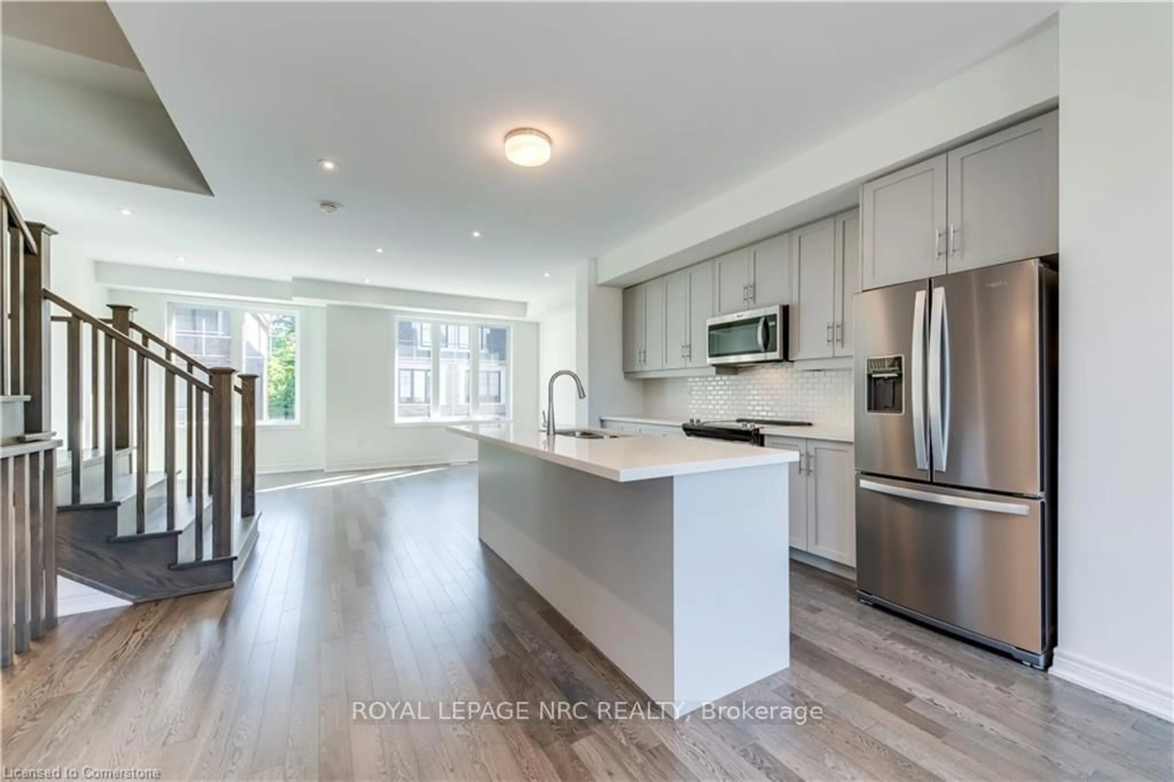 Open concept kitchen, unknown for 14 Folcroft St, Brampton Ontario L6Y 0B6