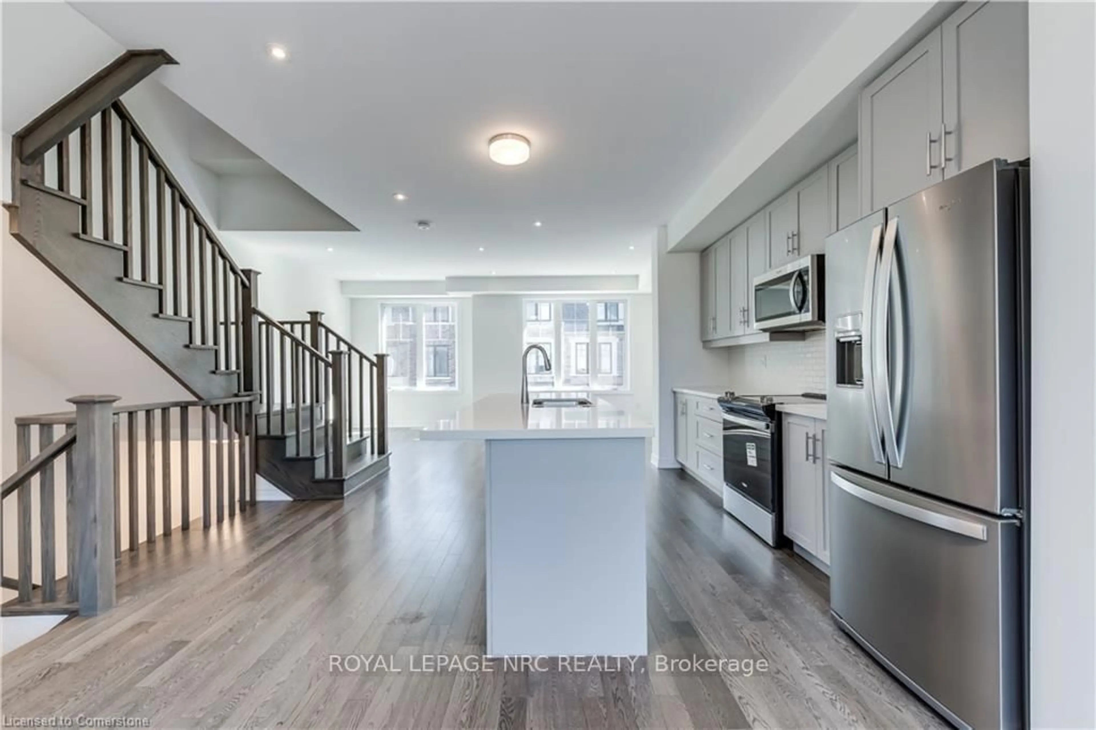 Open concept kitchen, unknown for 14 Folcroft St, Brampton Ontario L6Y 0B6