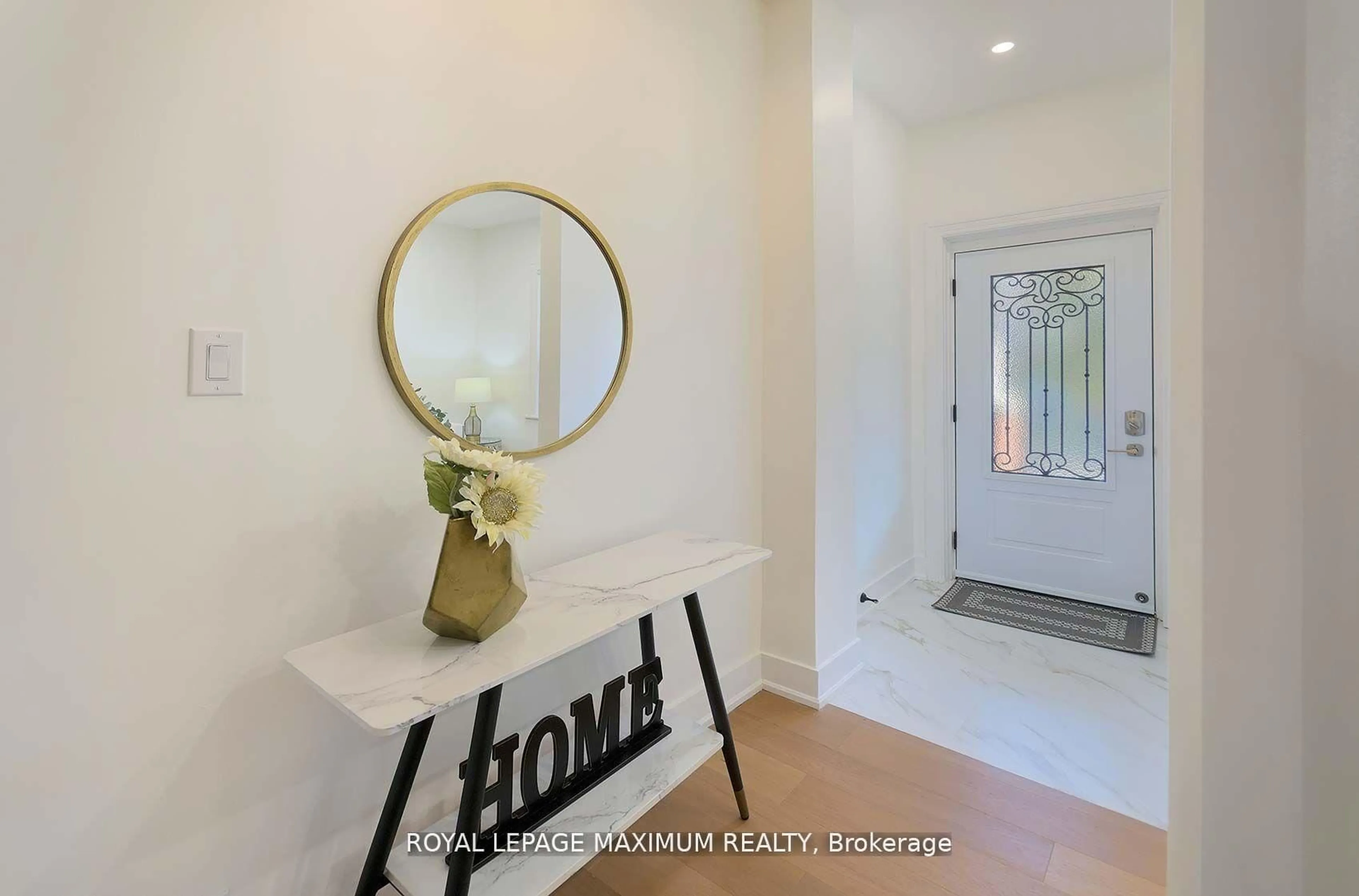 Indoor entryway for 132 Wallace Ave, Toronto Ontario M6H 1T5