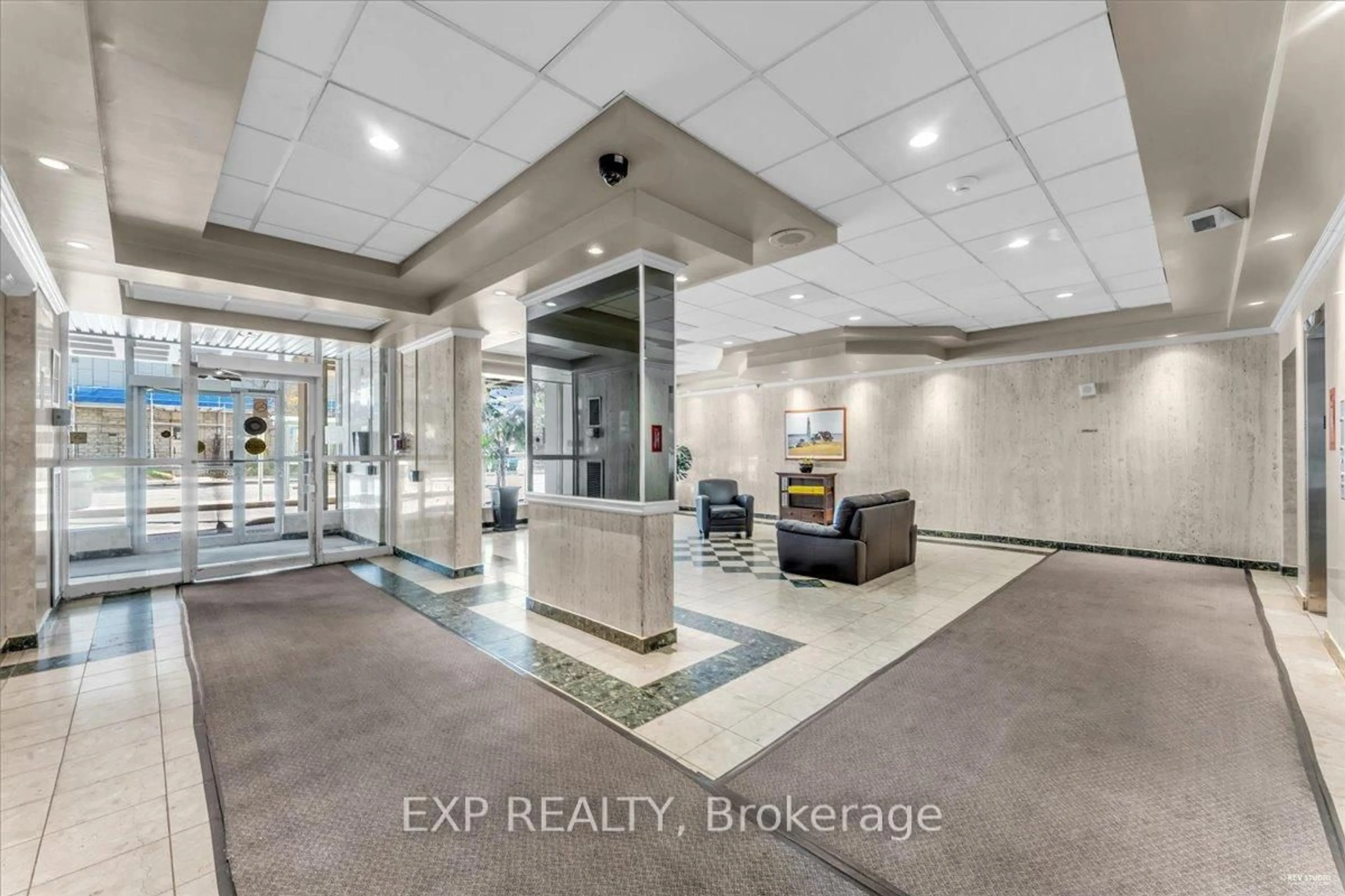 Lobby for 135 Marlee Ave #1603, Toronto Ontario M6B 4C6