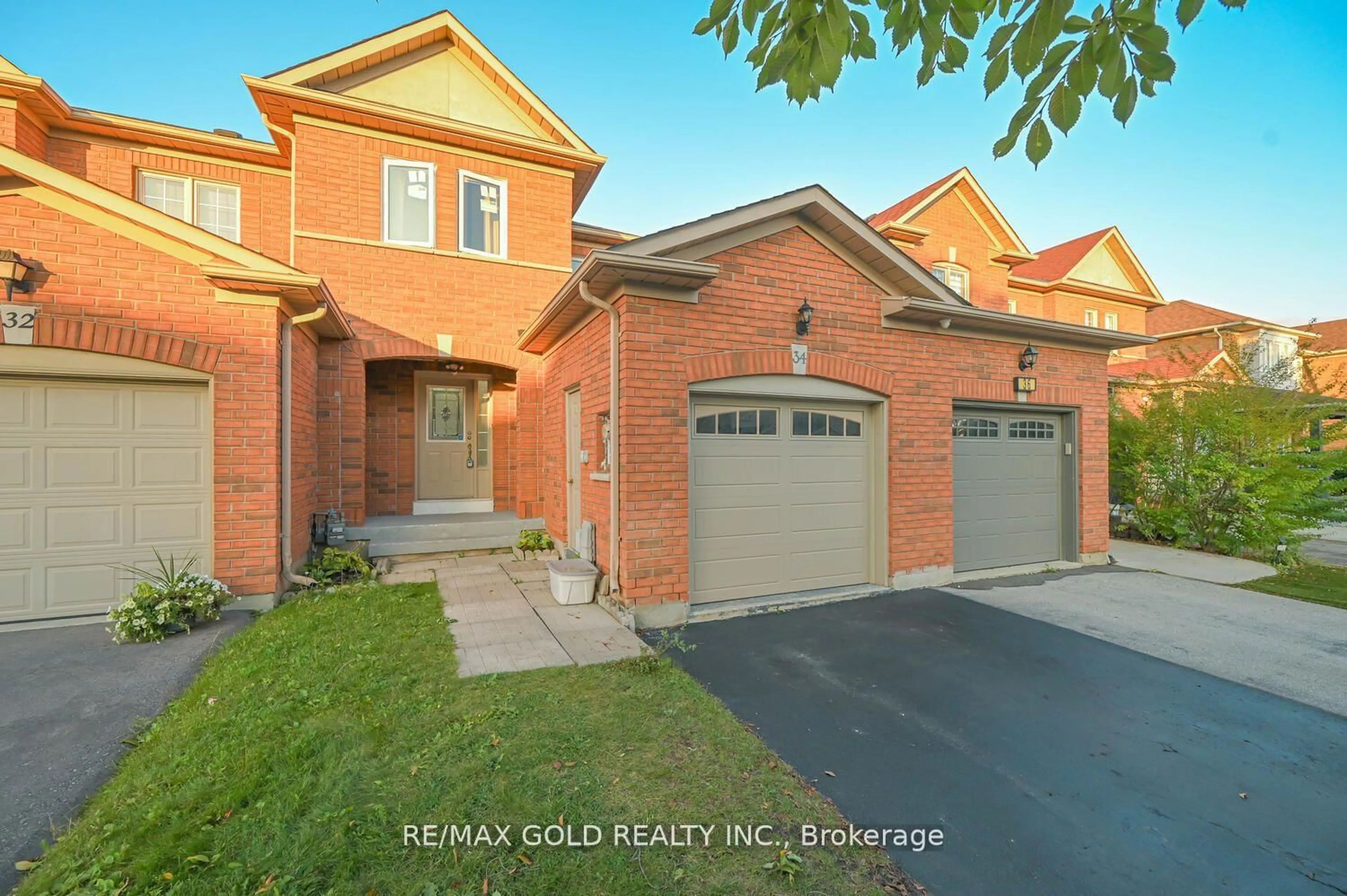 Home with brick exterior material, street for 34 Earth Star Tr, Brampton Ontario L6R 2P3